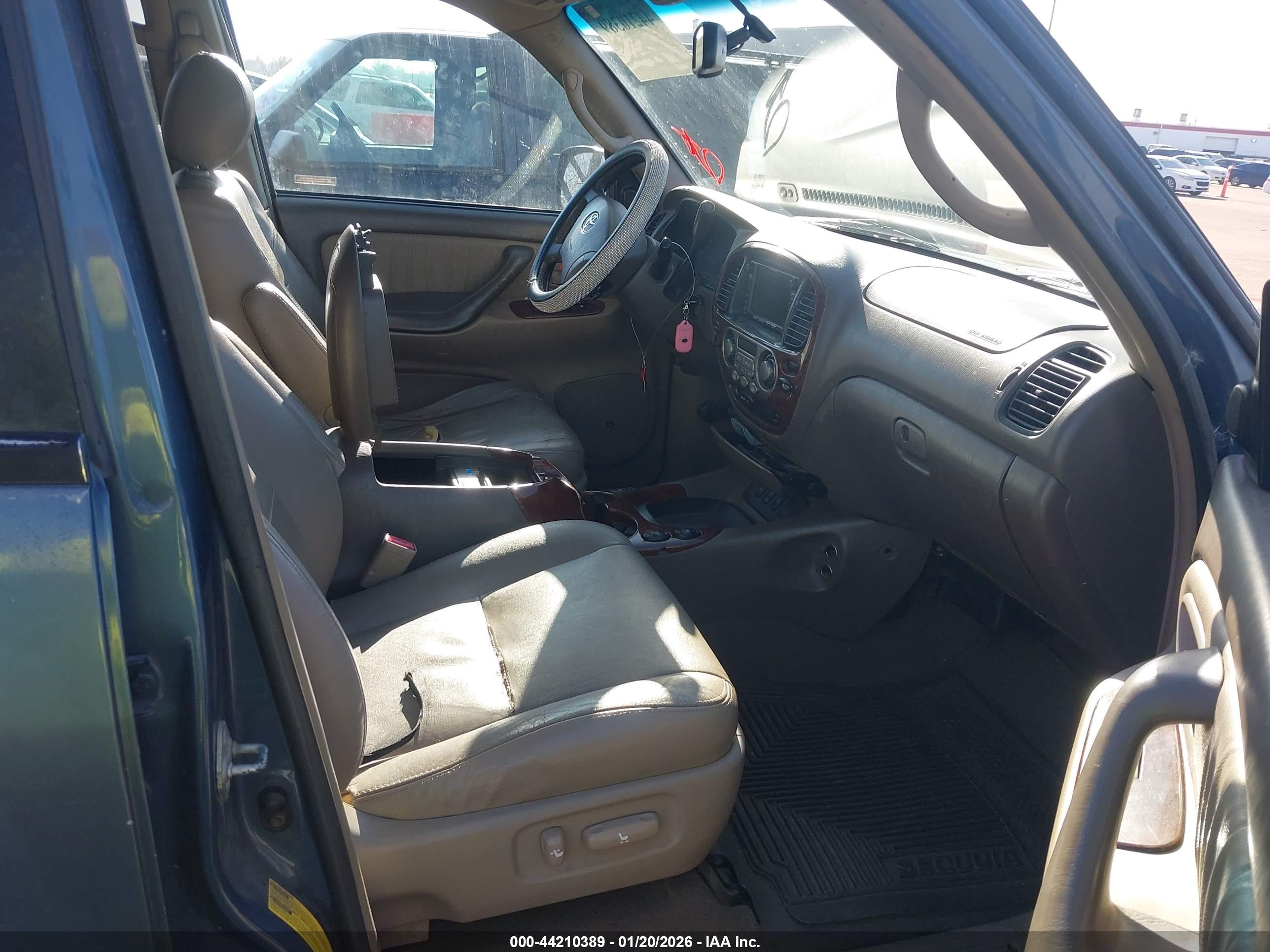 TOYOTA SEQUOIA image 5