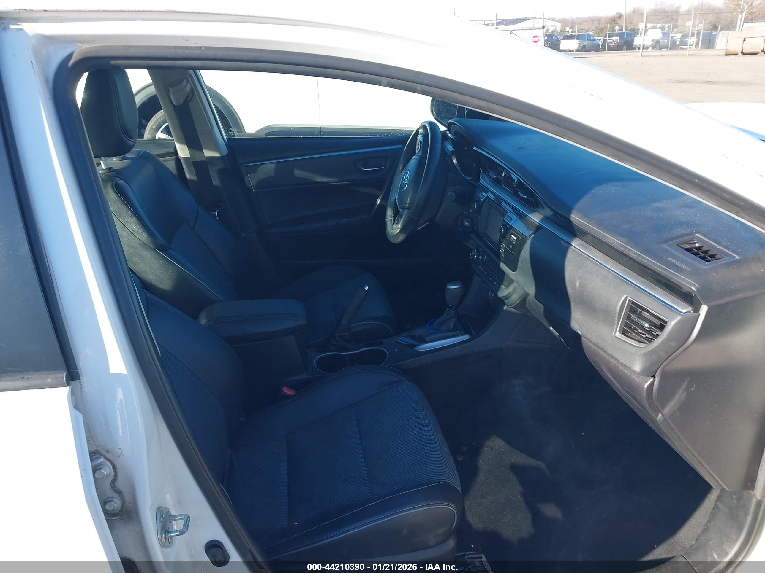 TOYOTA COROLLA image 5