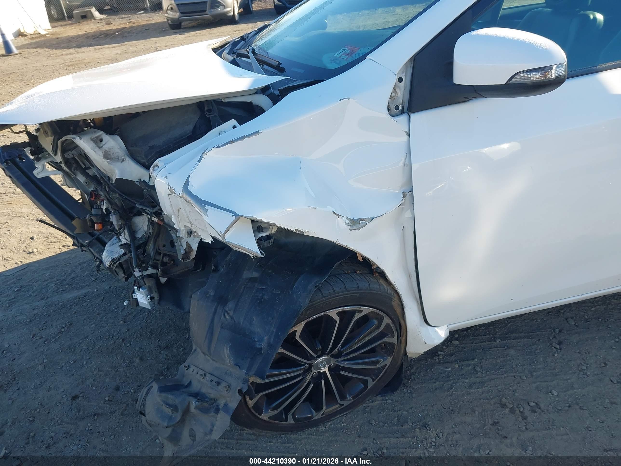 TOYOTA COROLLA image 6