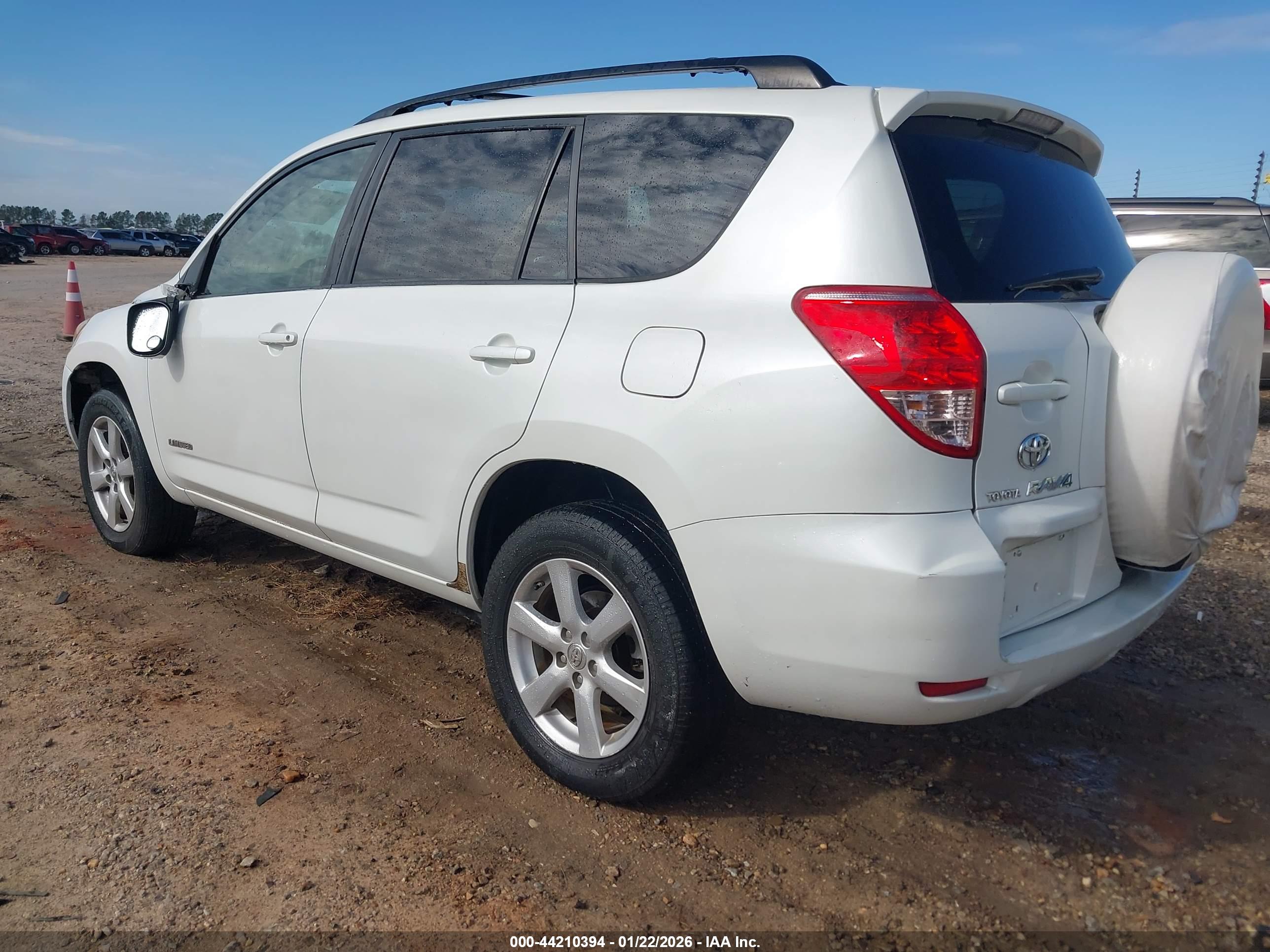 TOYOTA RAV4 image 3
