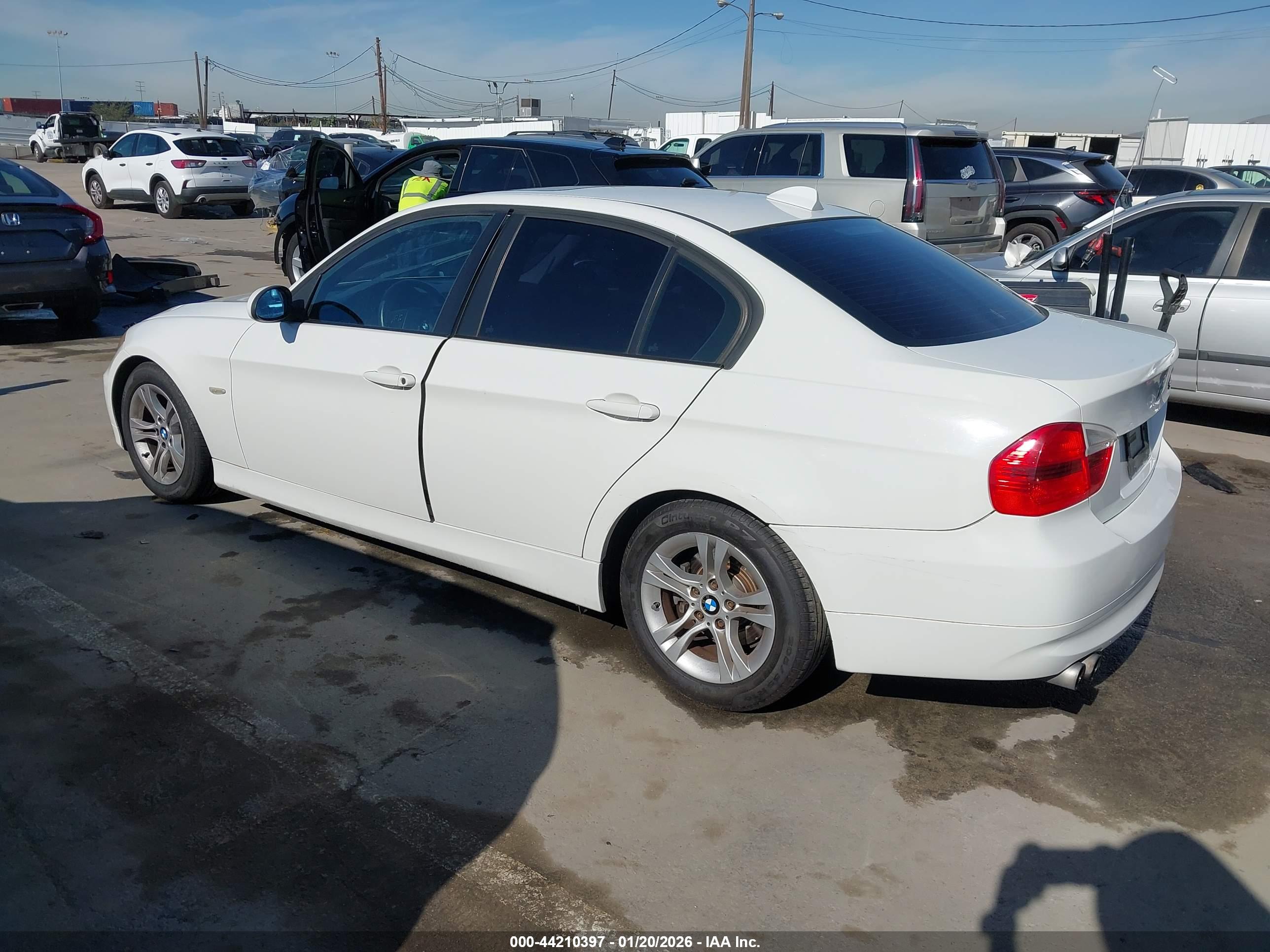 BMW 328I image 3
