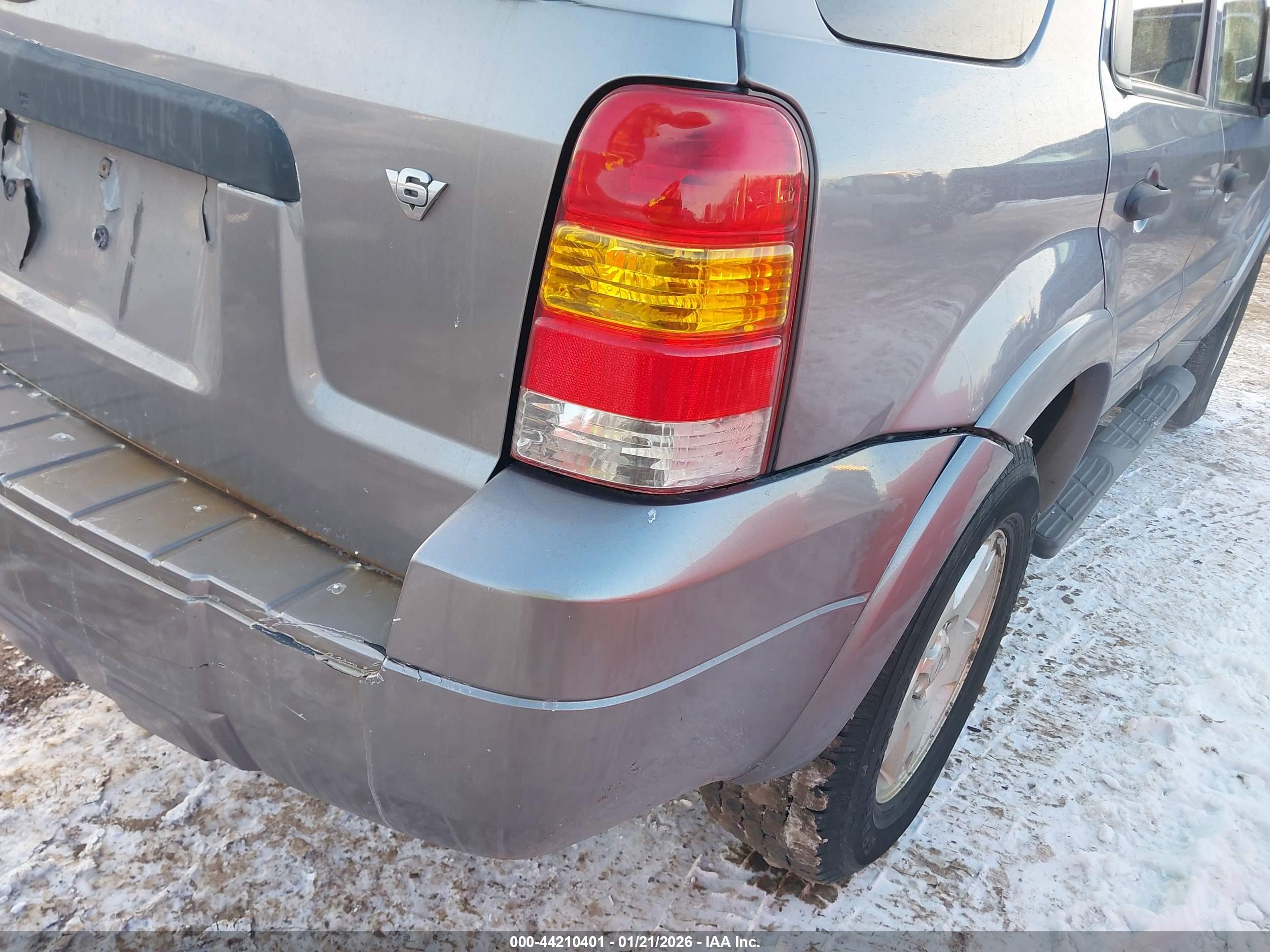 FORD ESCAPE image 6