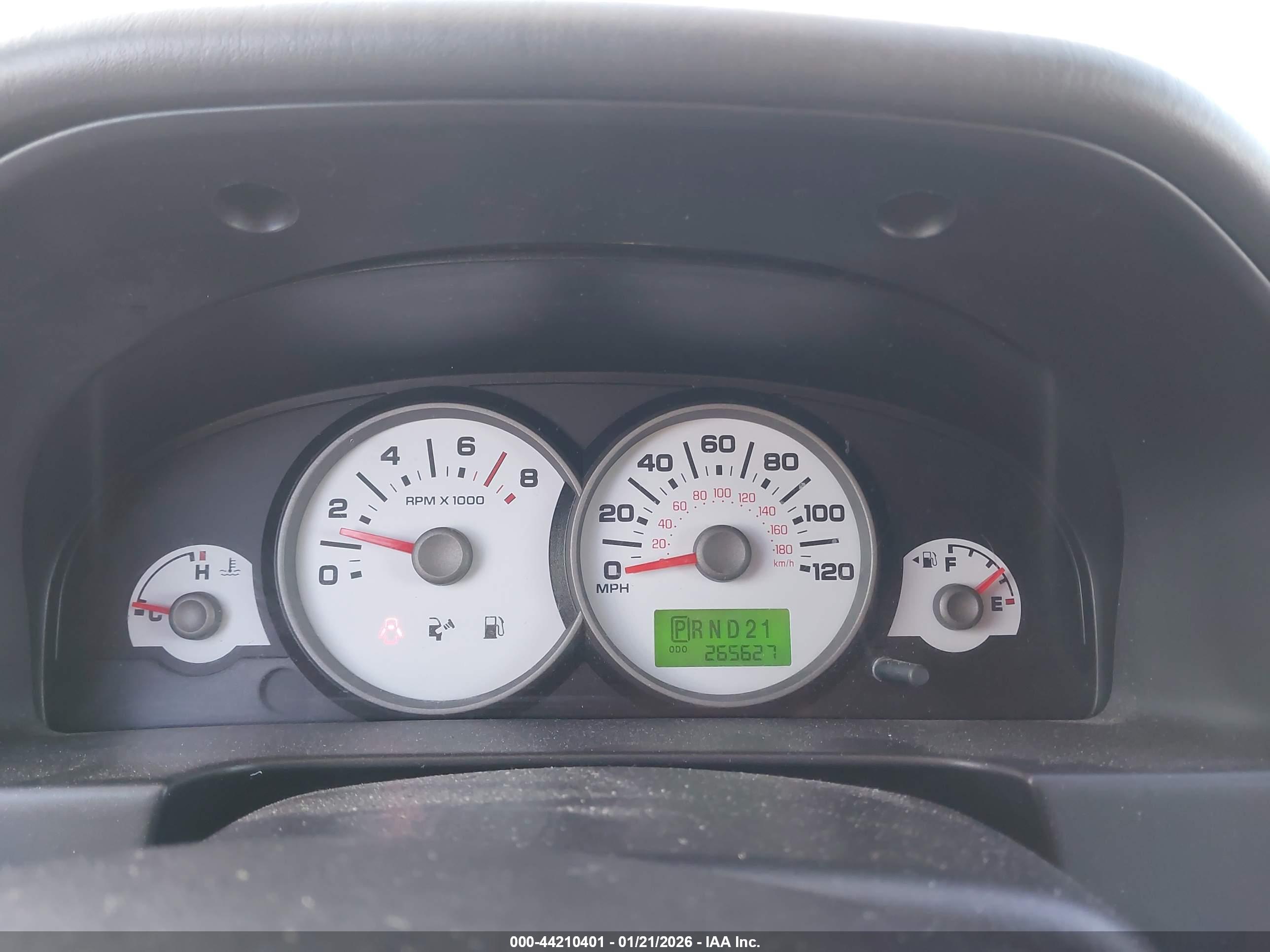 FORD ESCAPE image 7