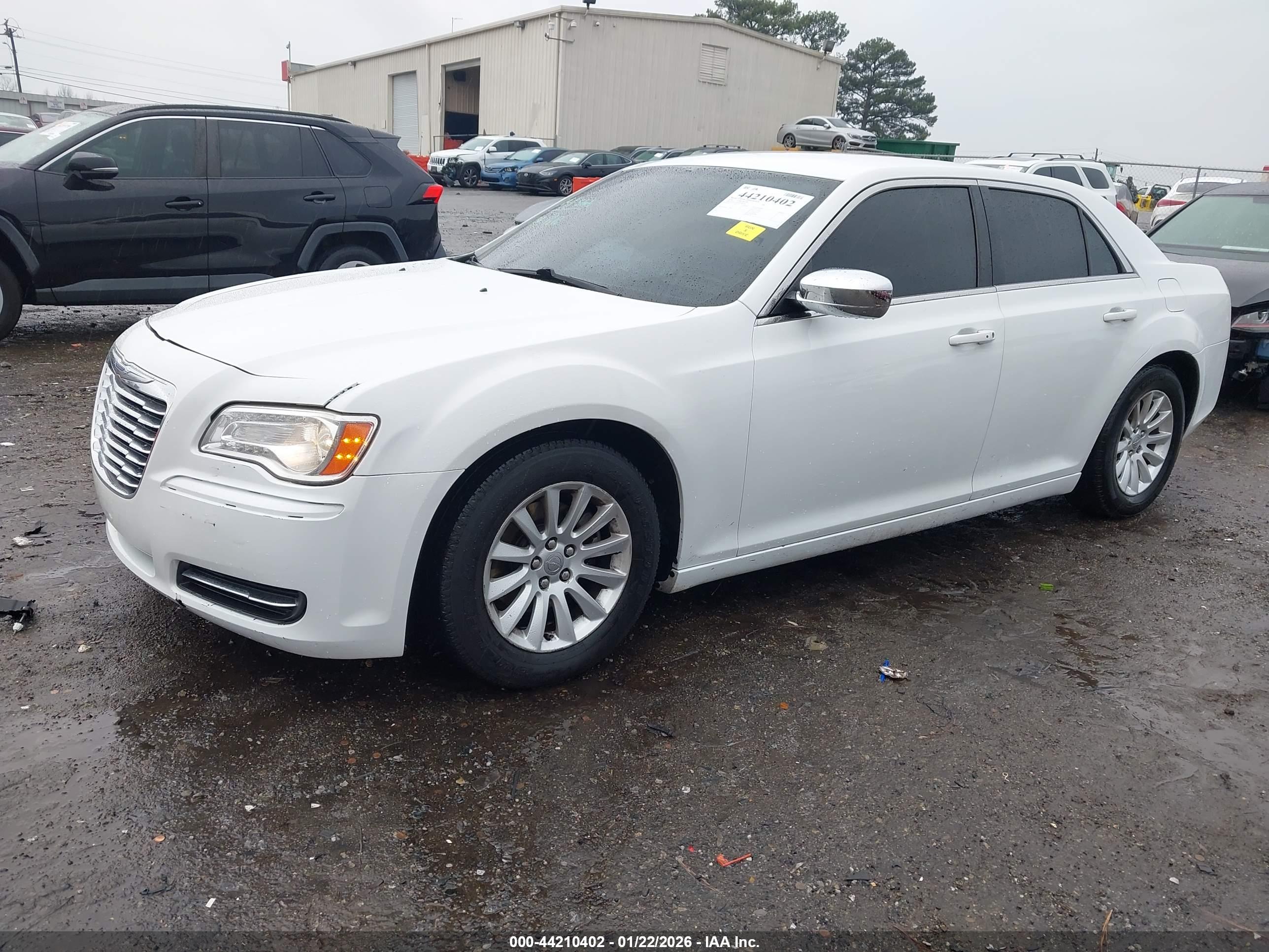 CHRYSLER 300 image 2