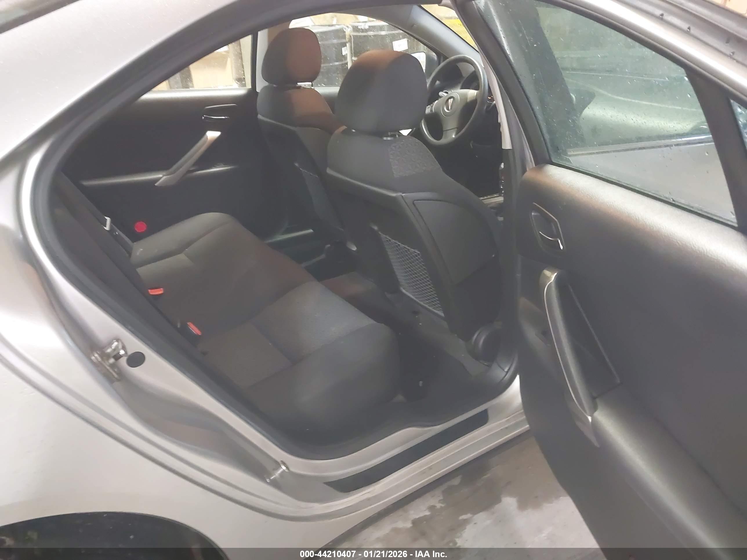 PONTIAC G6 image 8