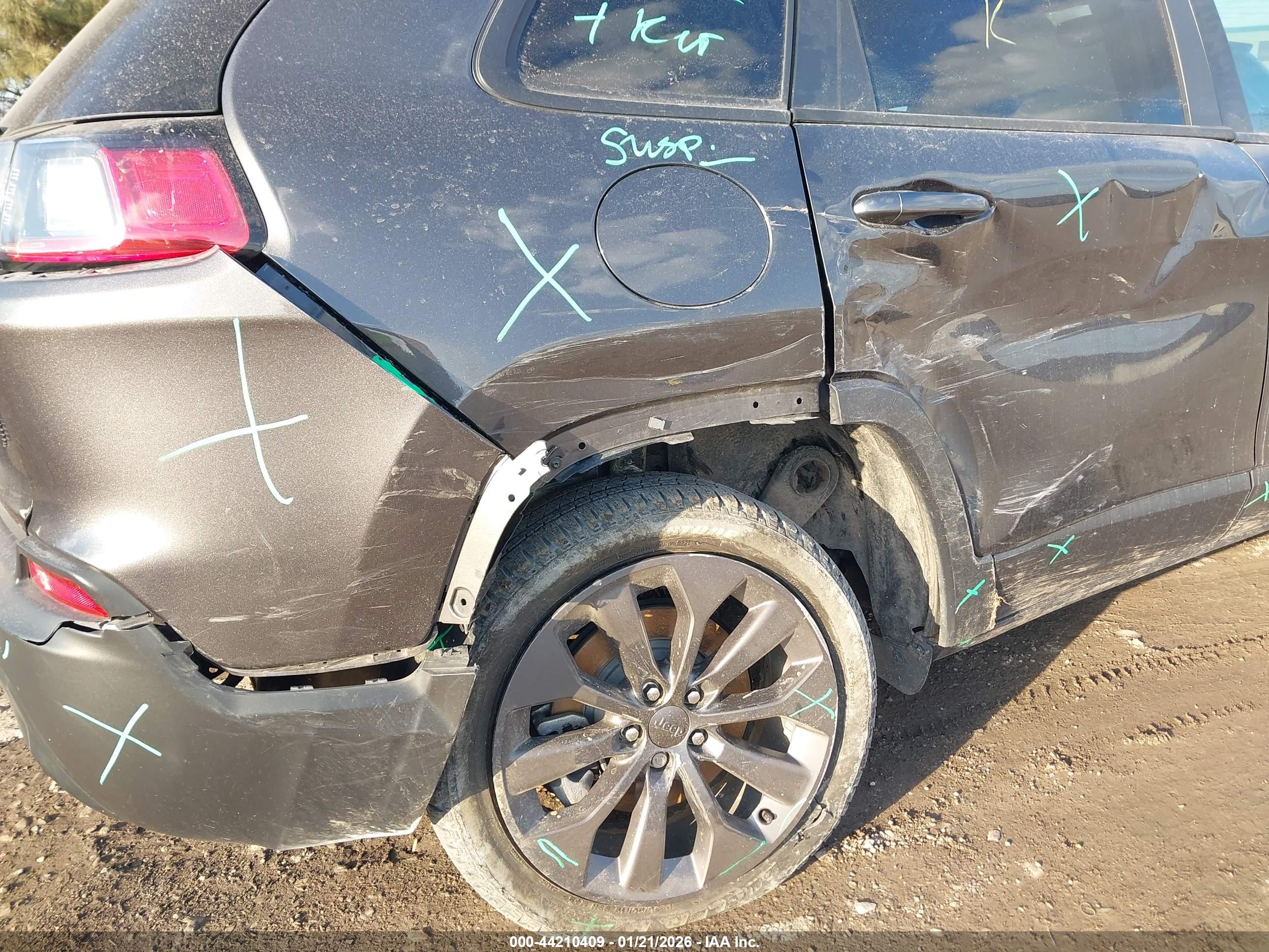 JEEP CHEROKEE image 6