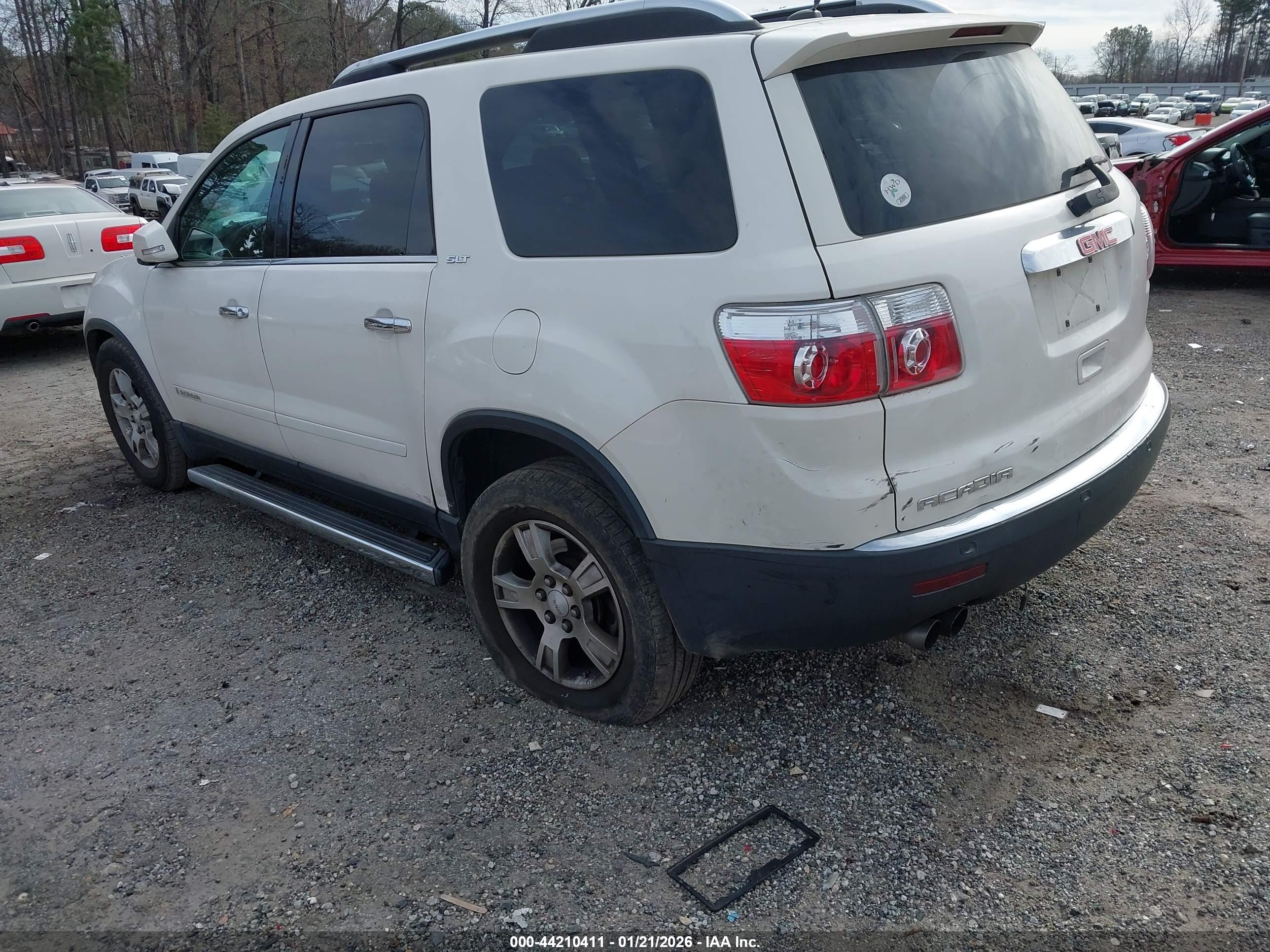 GMC ACADIA image 3