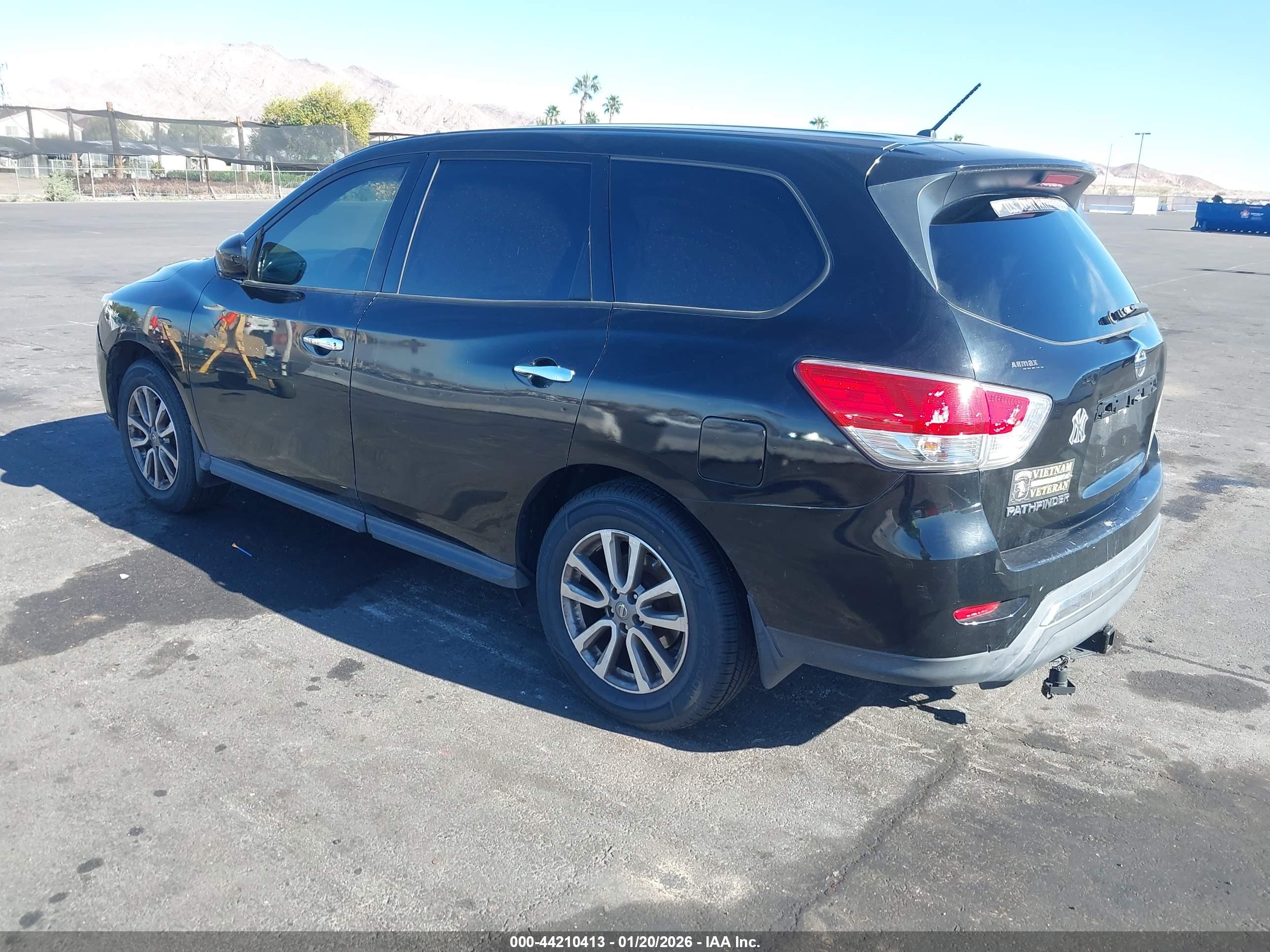 NISSAN PATHFINDER image 3