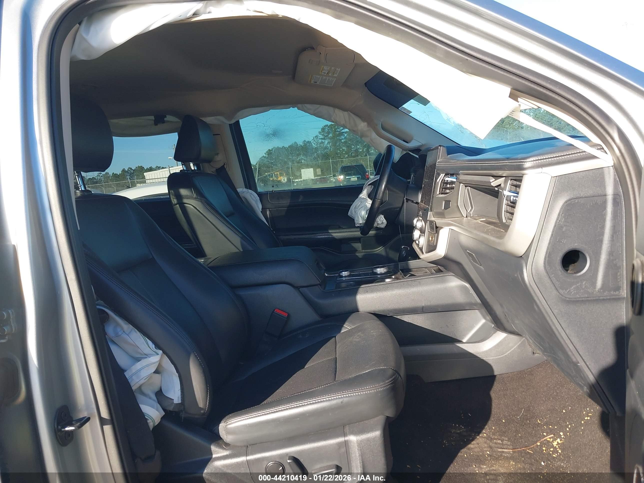 FORD EXPEDITION image 5