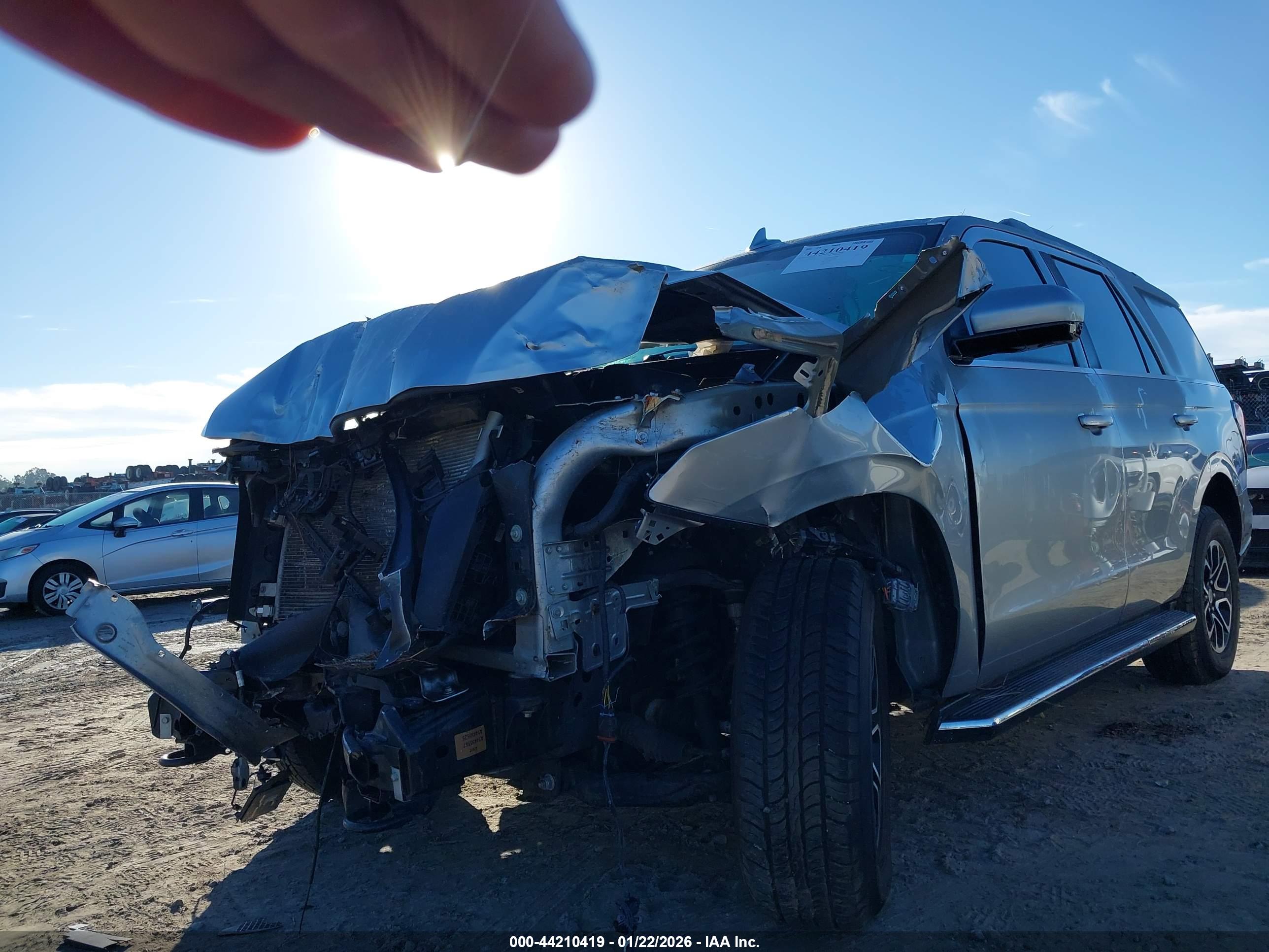 FORD EXPEDITION image 6