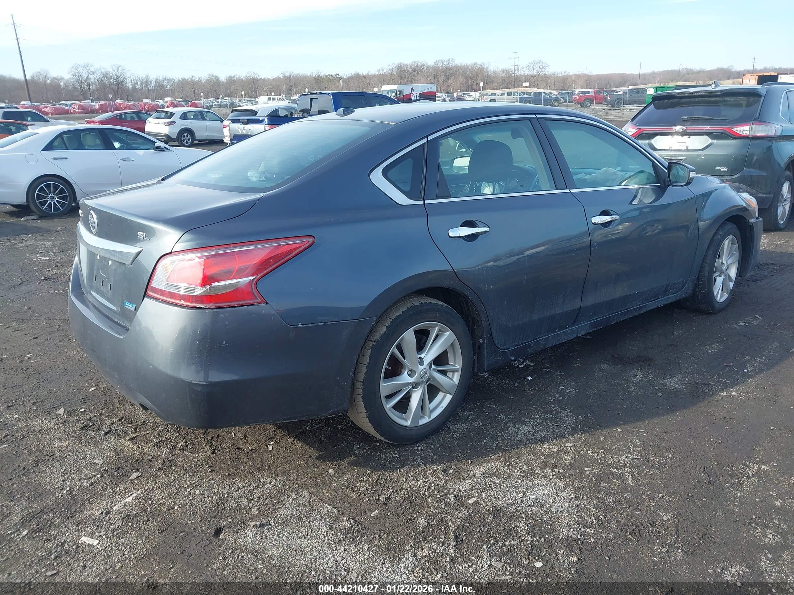 NISSAN ALTIMA image 4