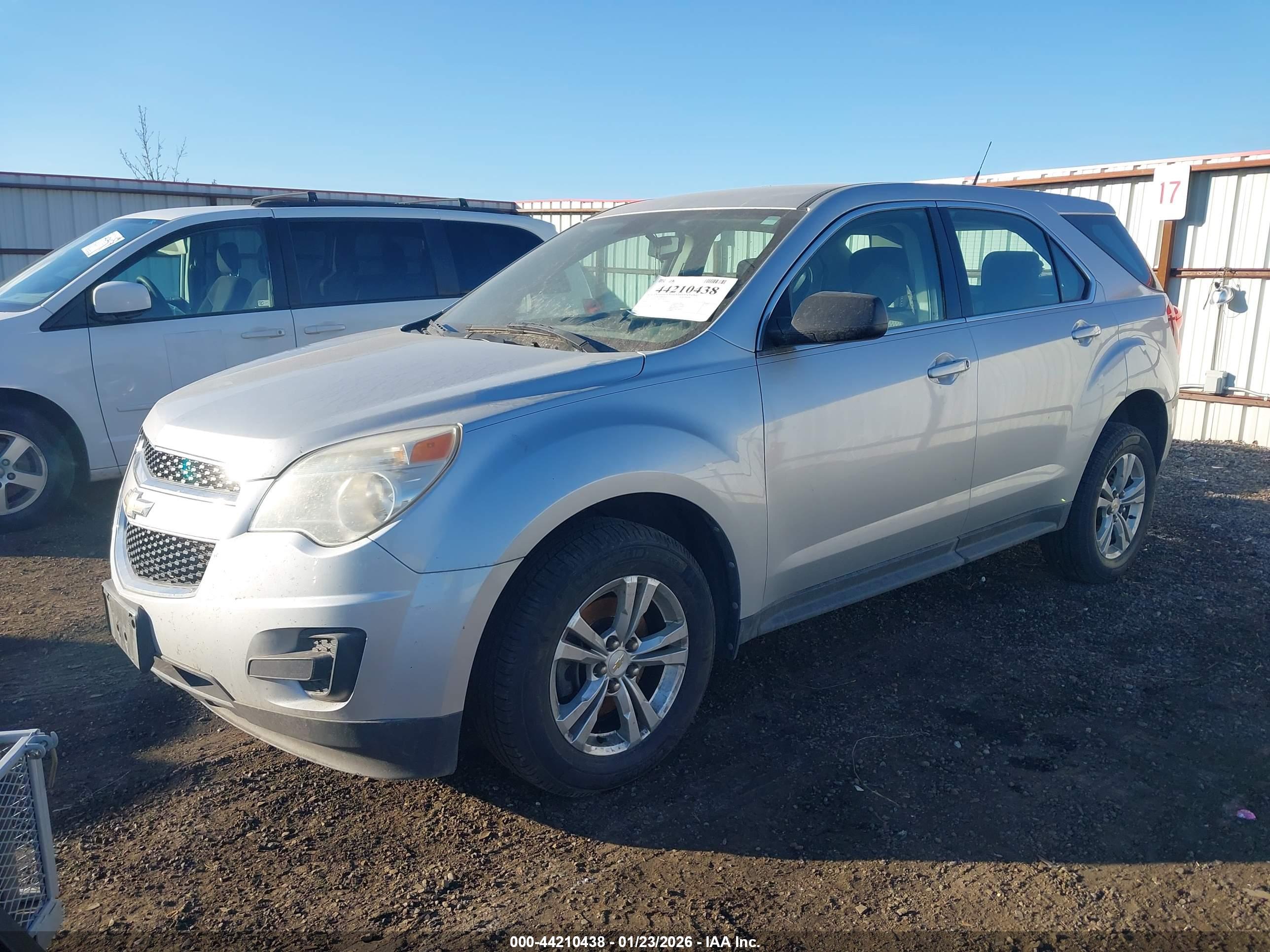 CHEVROLET EQUINOX image 2