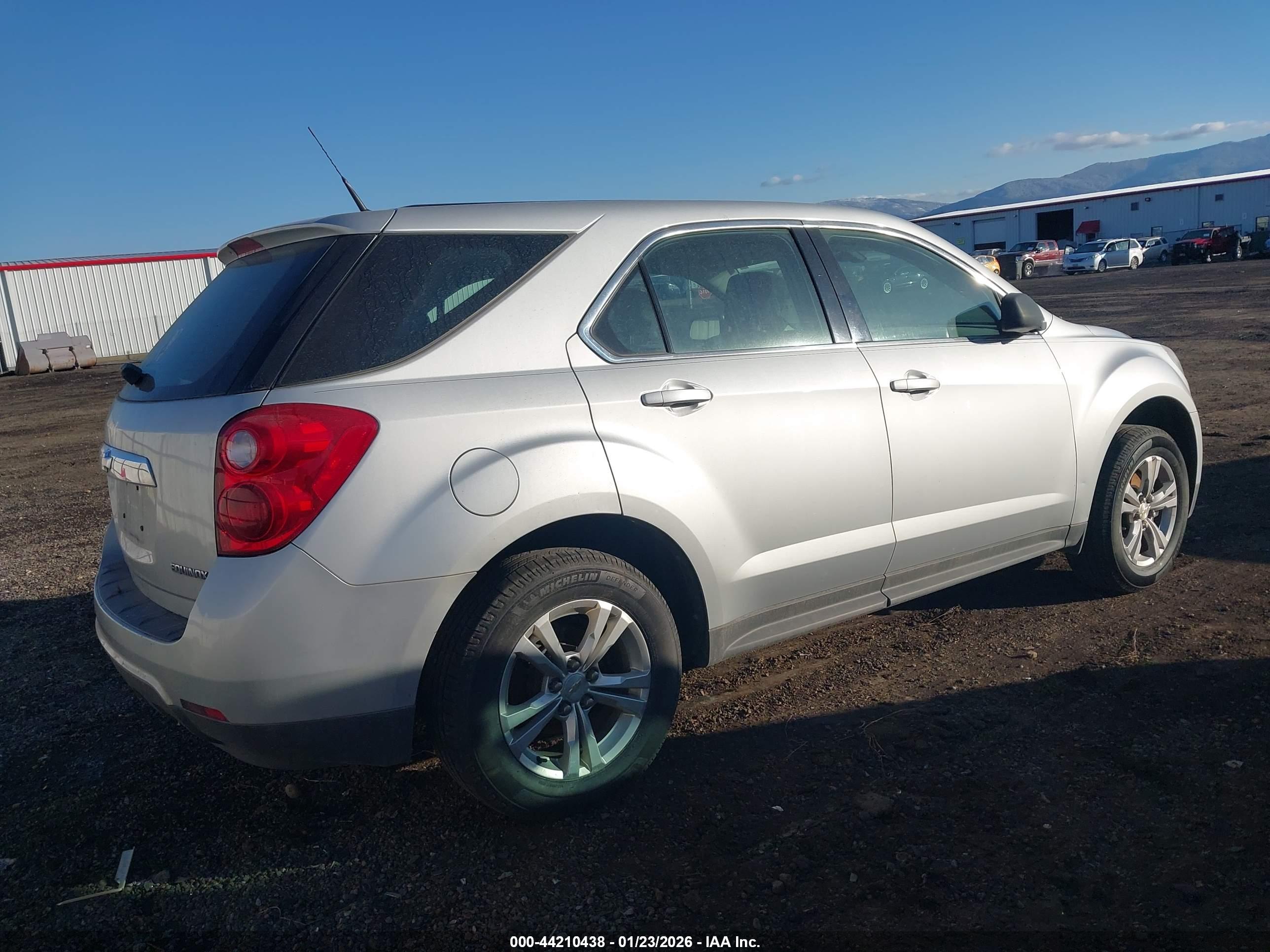 CHEVROLET EQUINOX image 4
