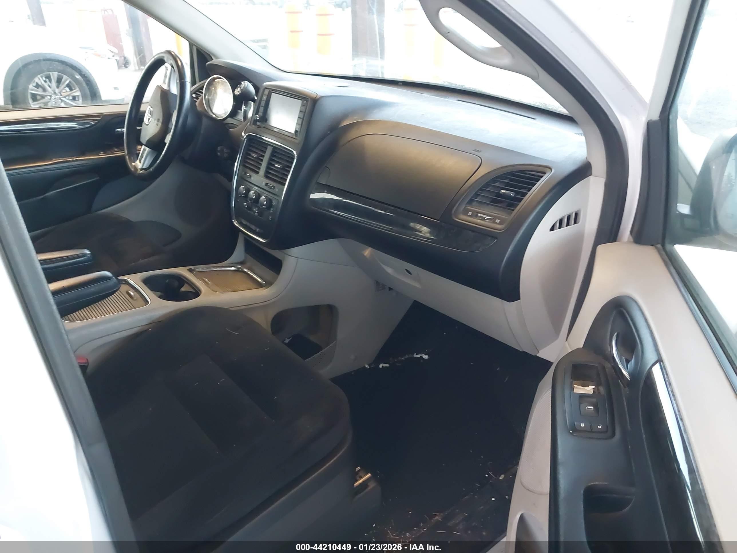 DODGE GRAND image 5