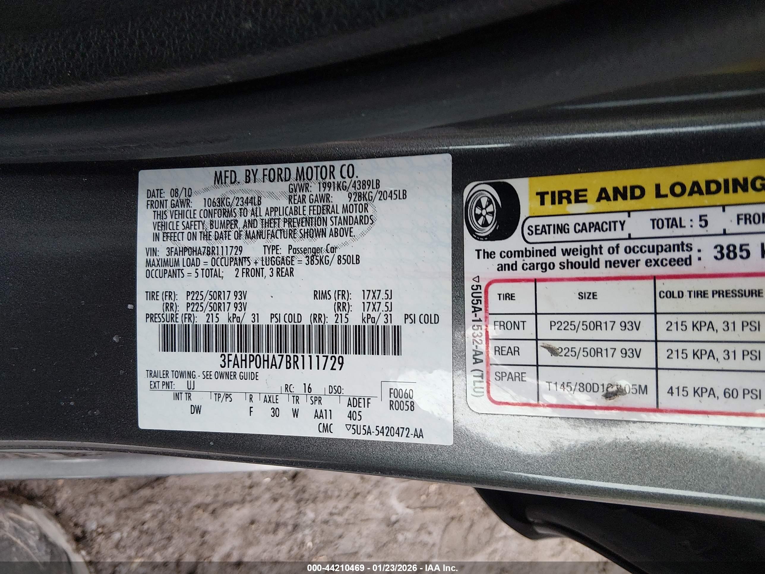 FORD FUSION image 9