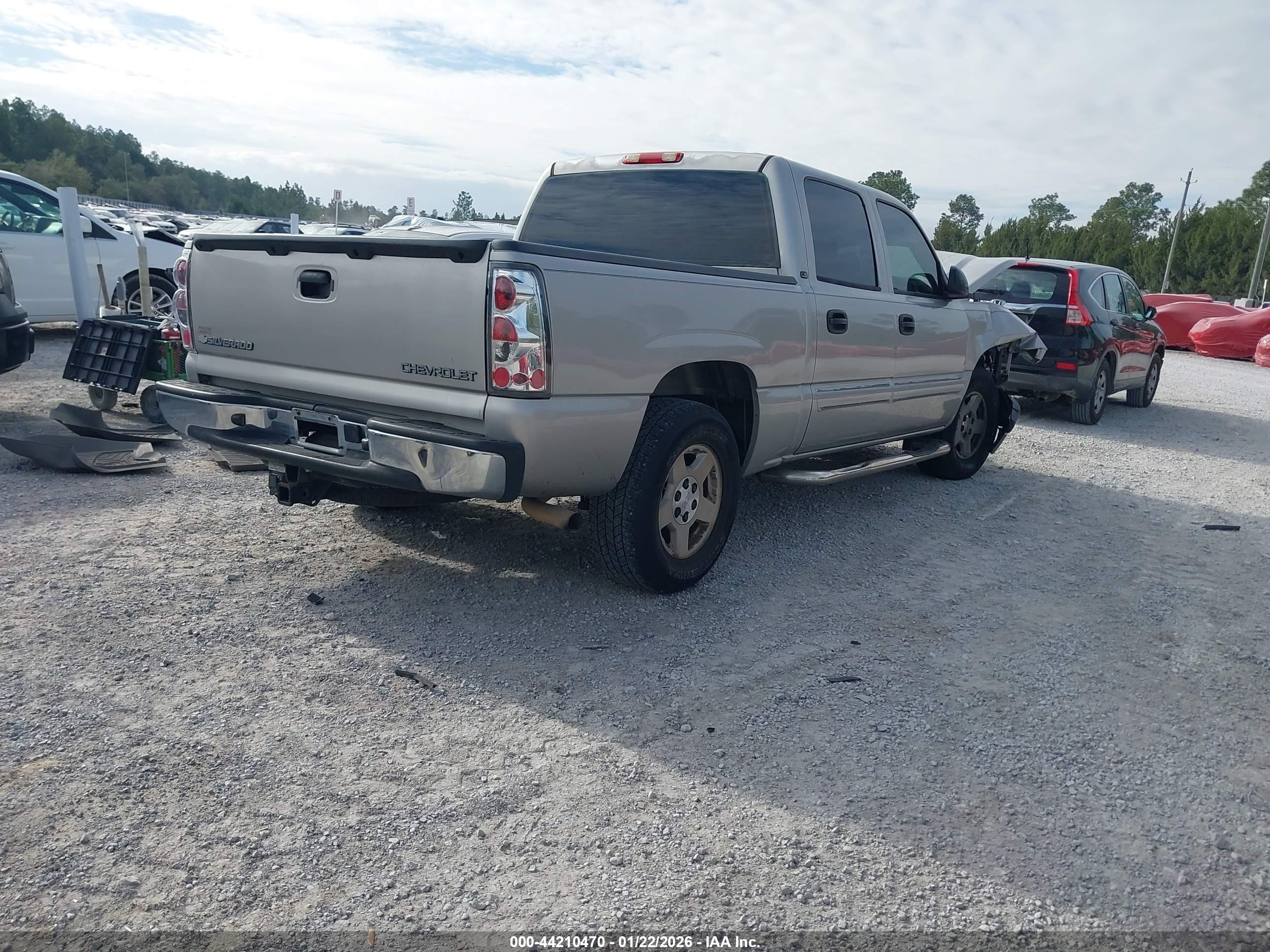 CHEVROLET SILVERADO image 4