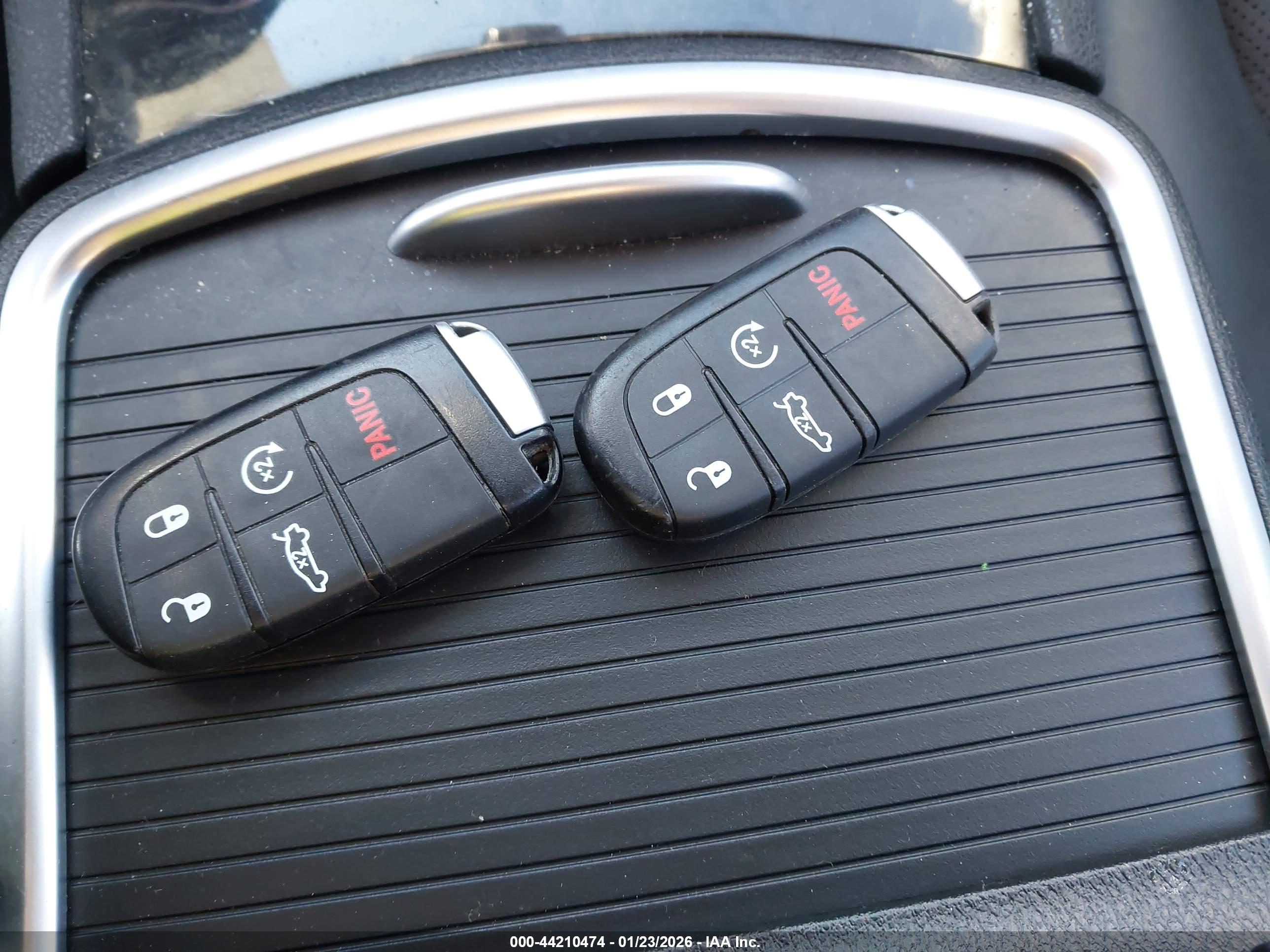 CHRYSLER 300 image 11