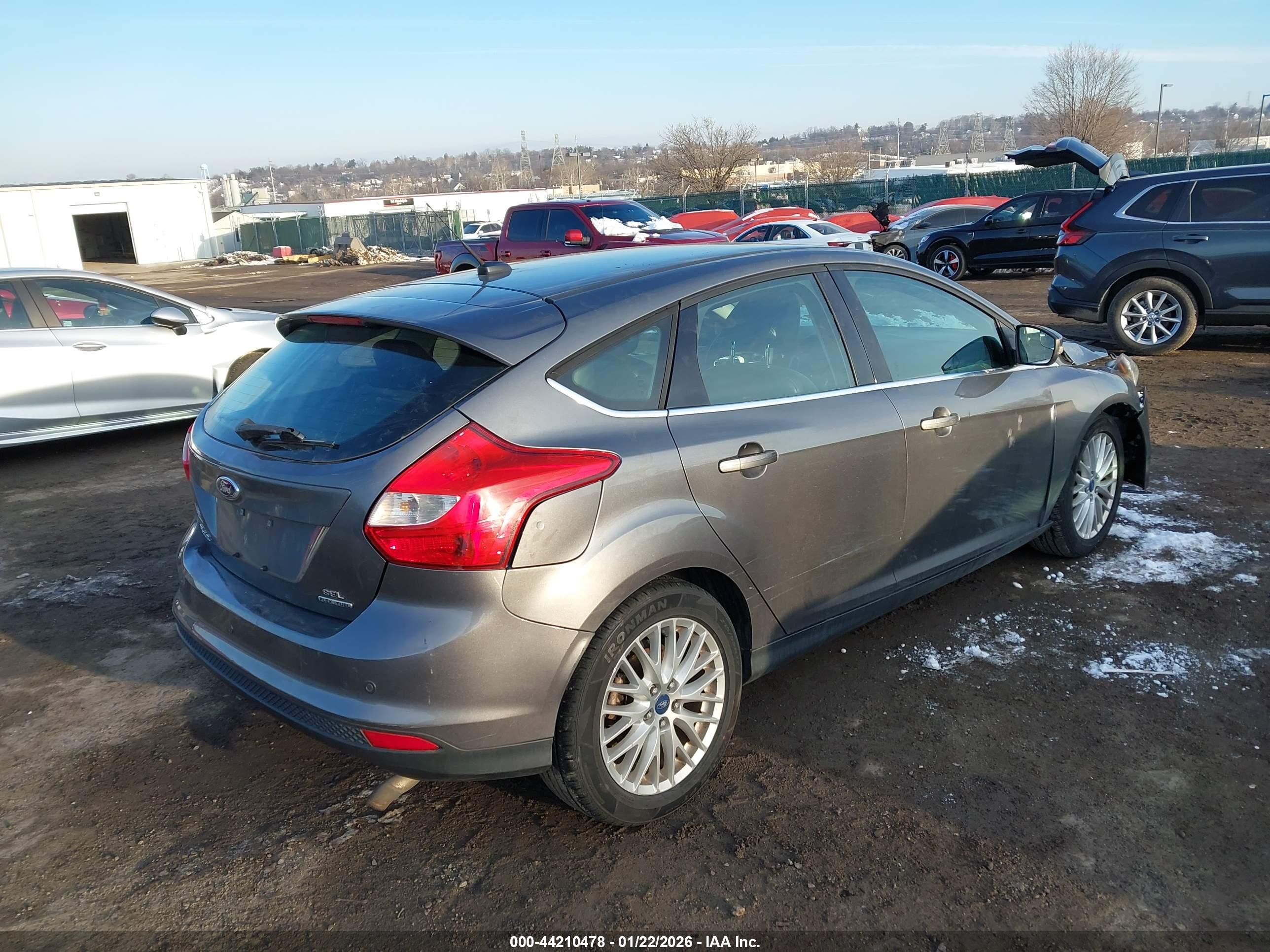 FORD FOCUS image 4