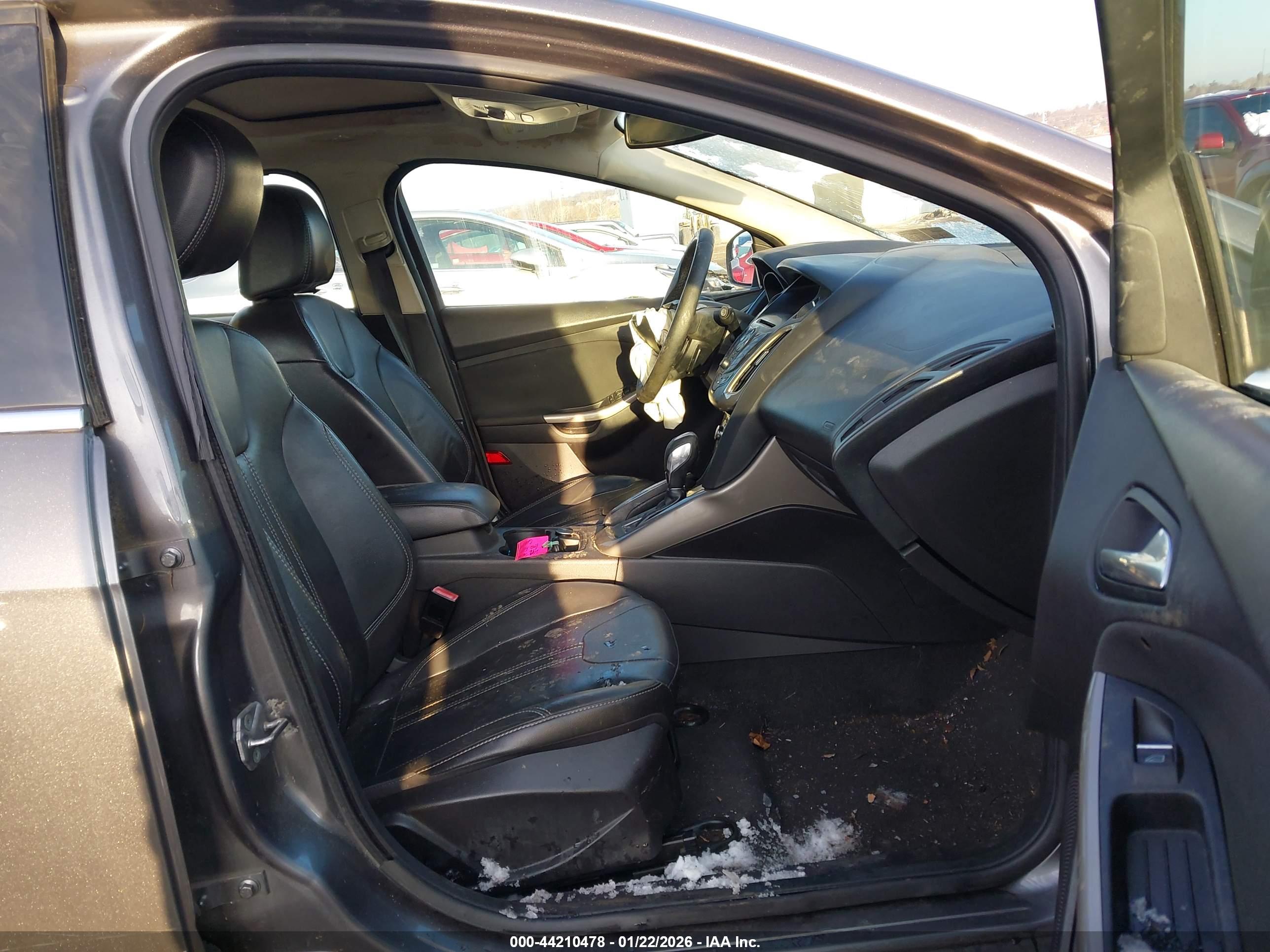FORD FOCUS image 5