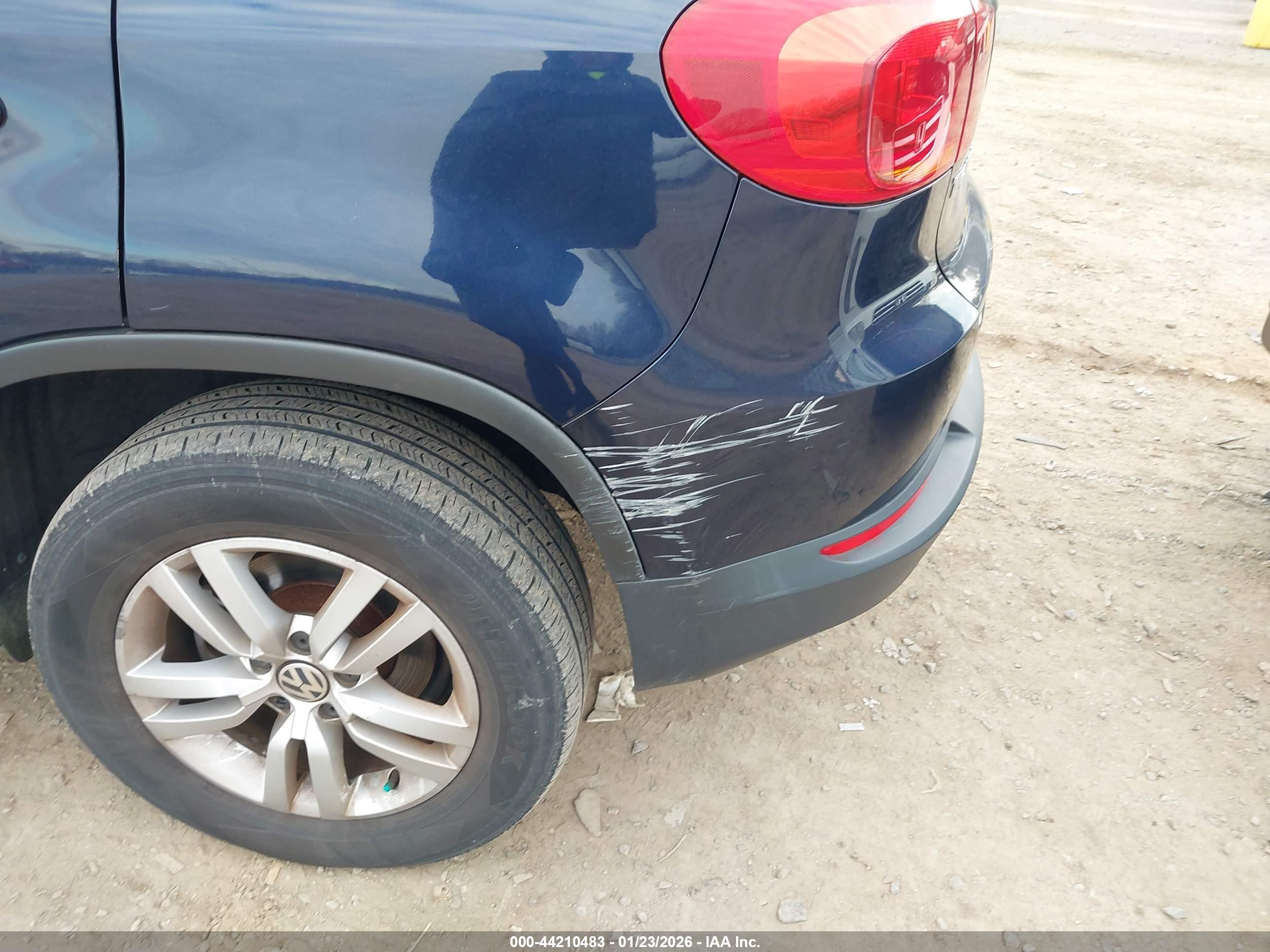 VOLKSWAGEN TIGUAN image 6
