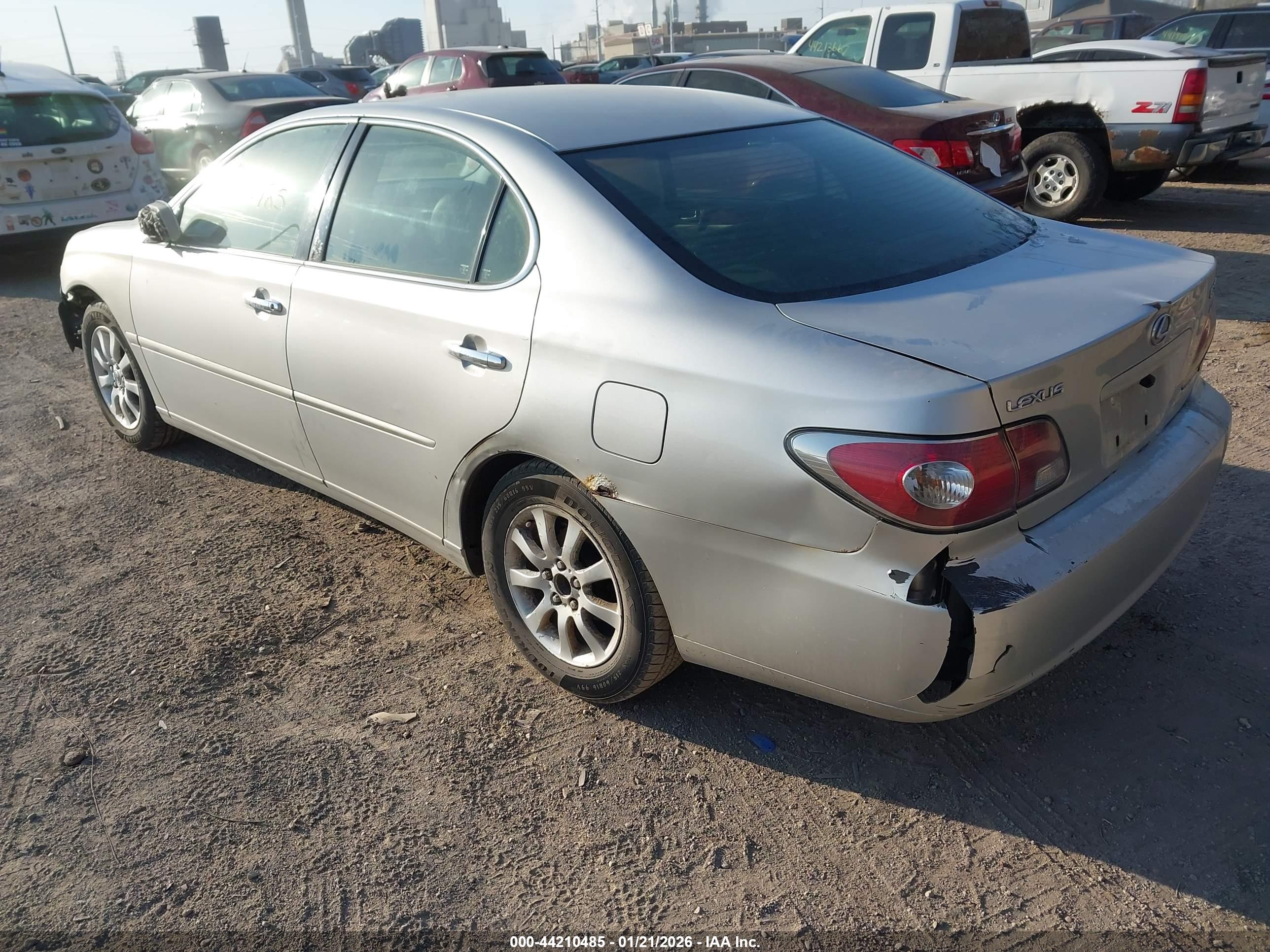 LEXUS ES image 3