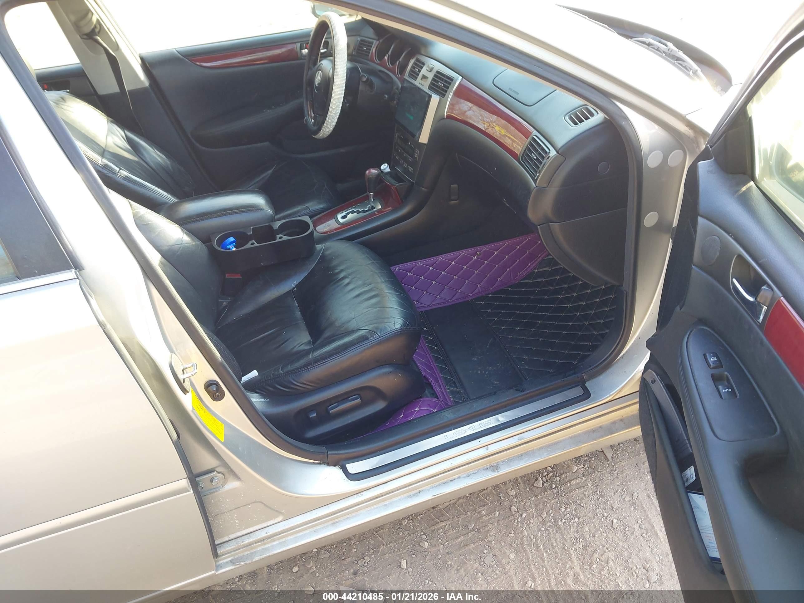 LEXUS ES image 5