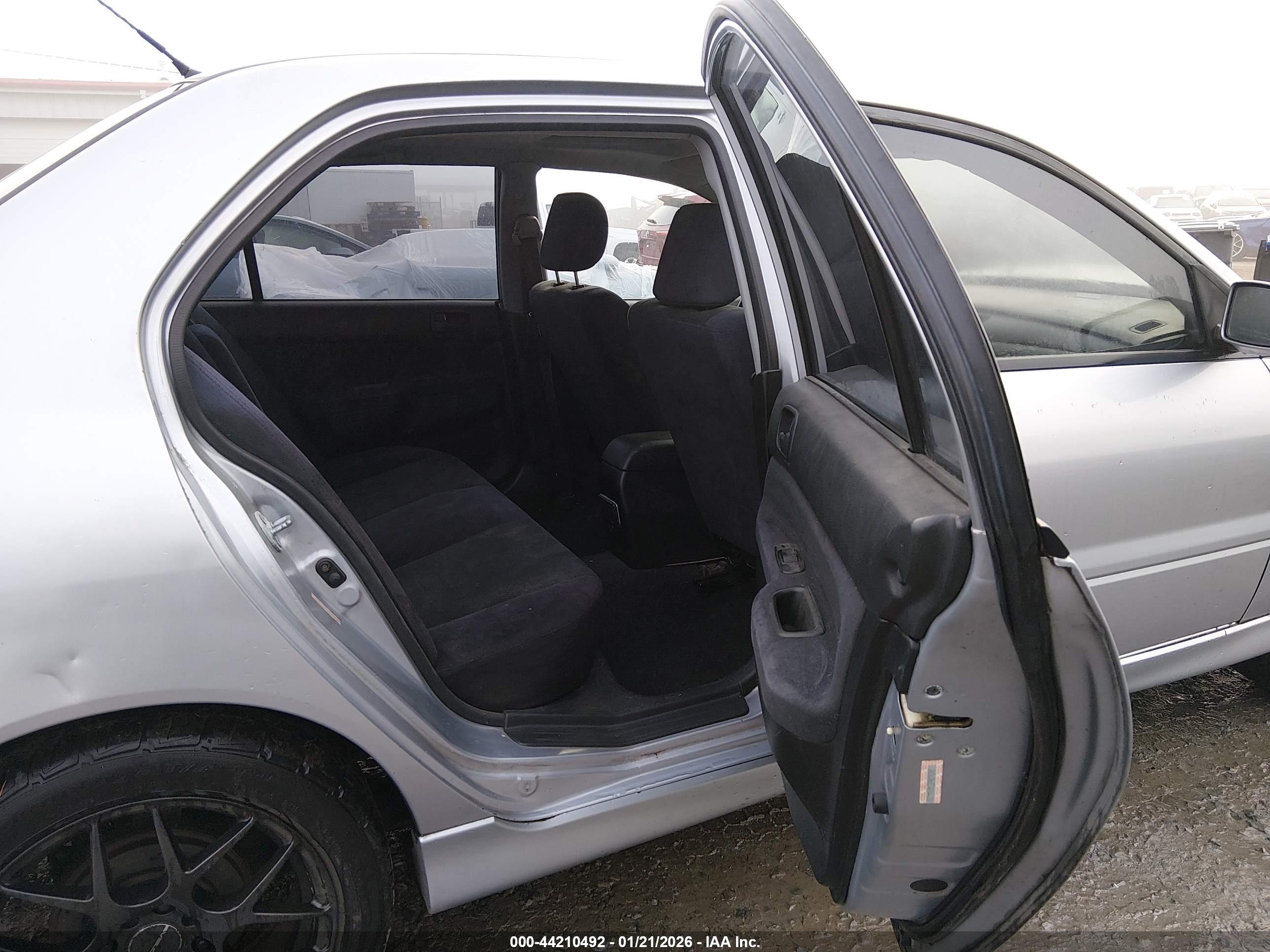 MITSUBISHI LANCER image 8