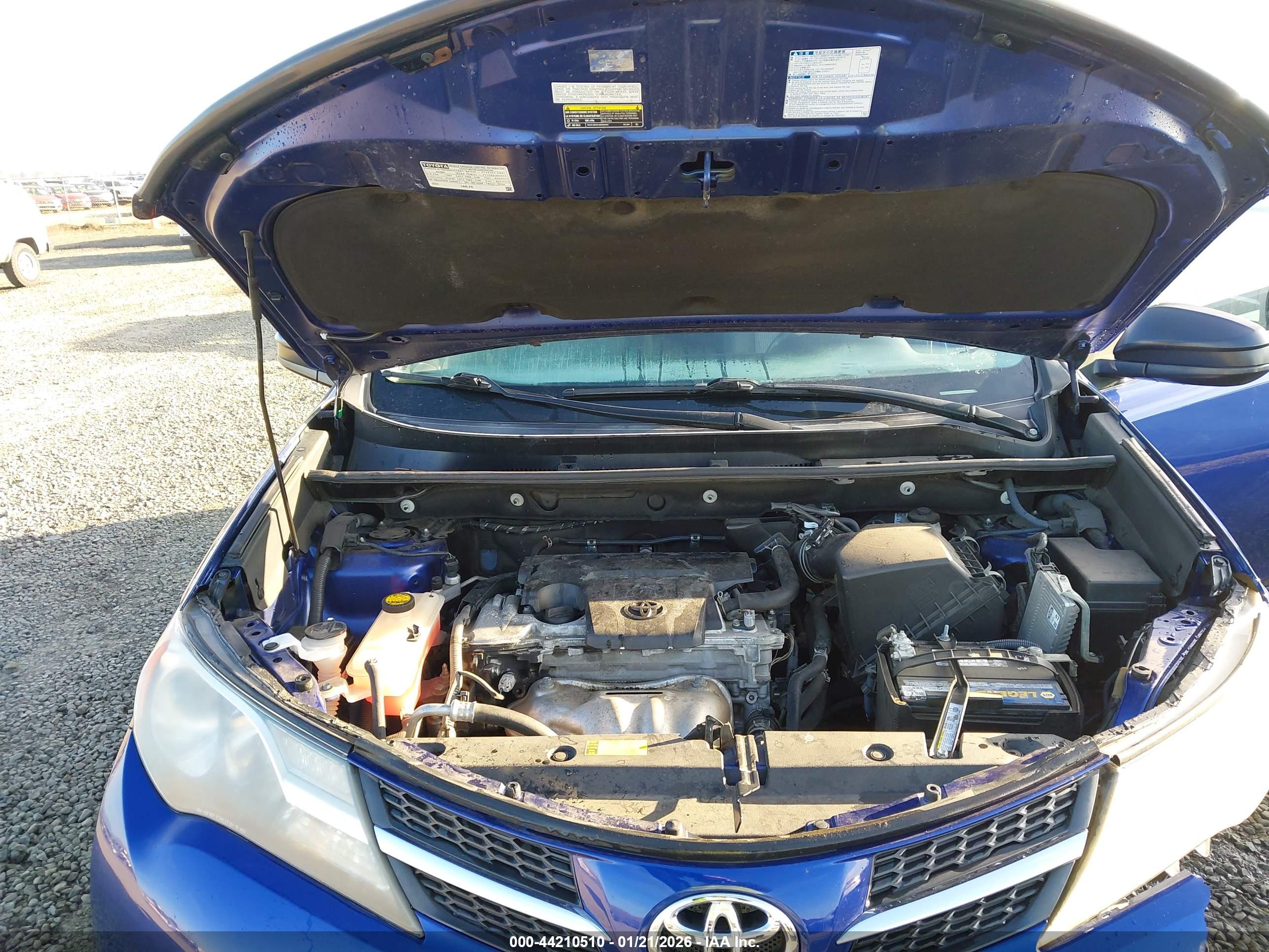TOYOTA RAV4 image 10
