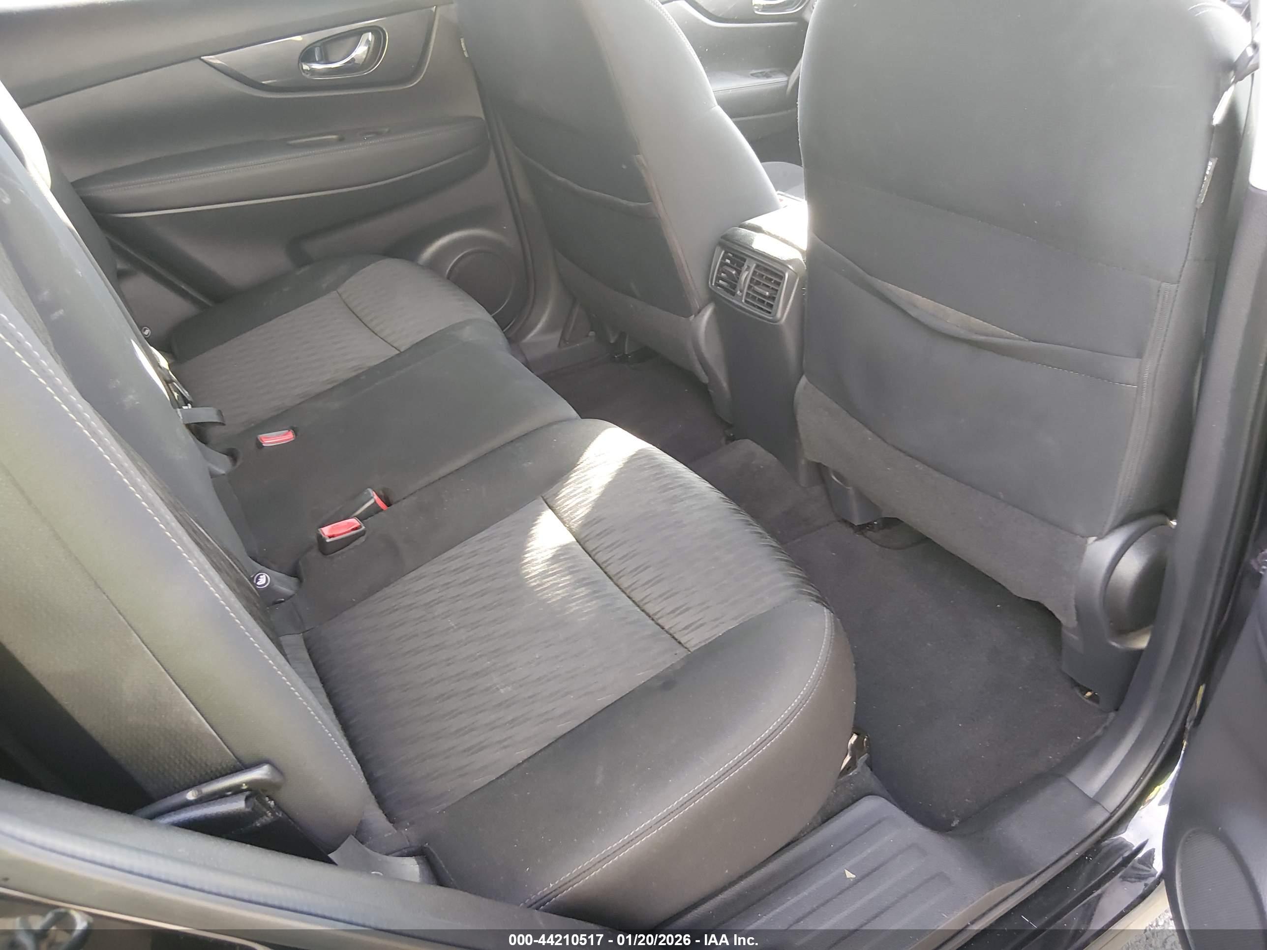 NISSAN ROGUE image 8