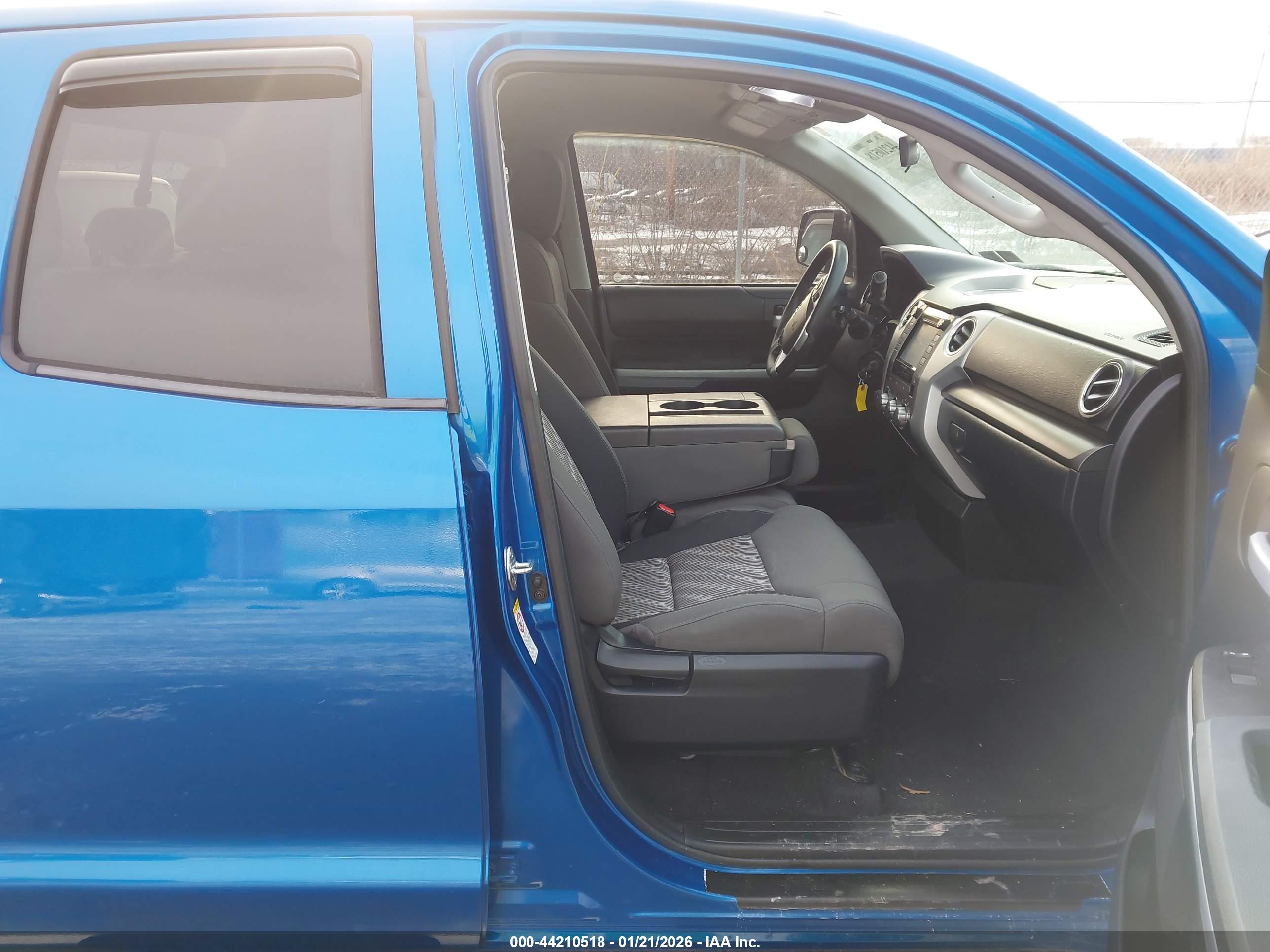 TOYOTA TUNDRA image 5