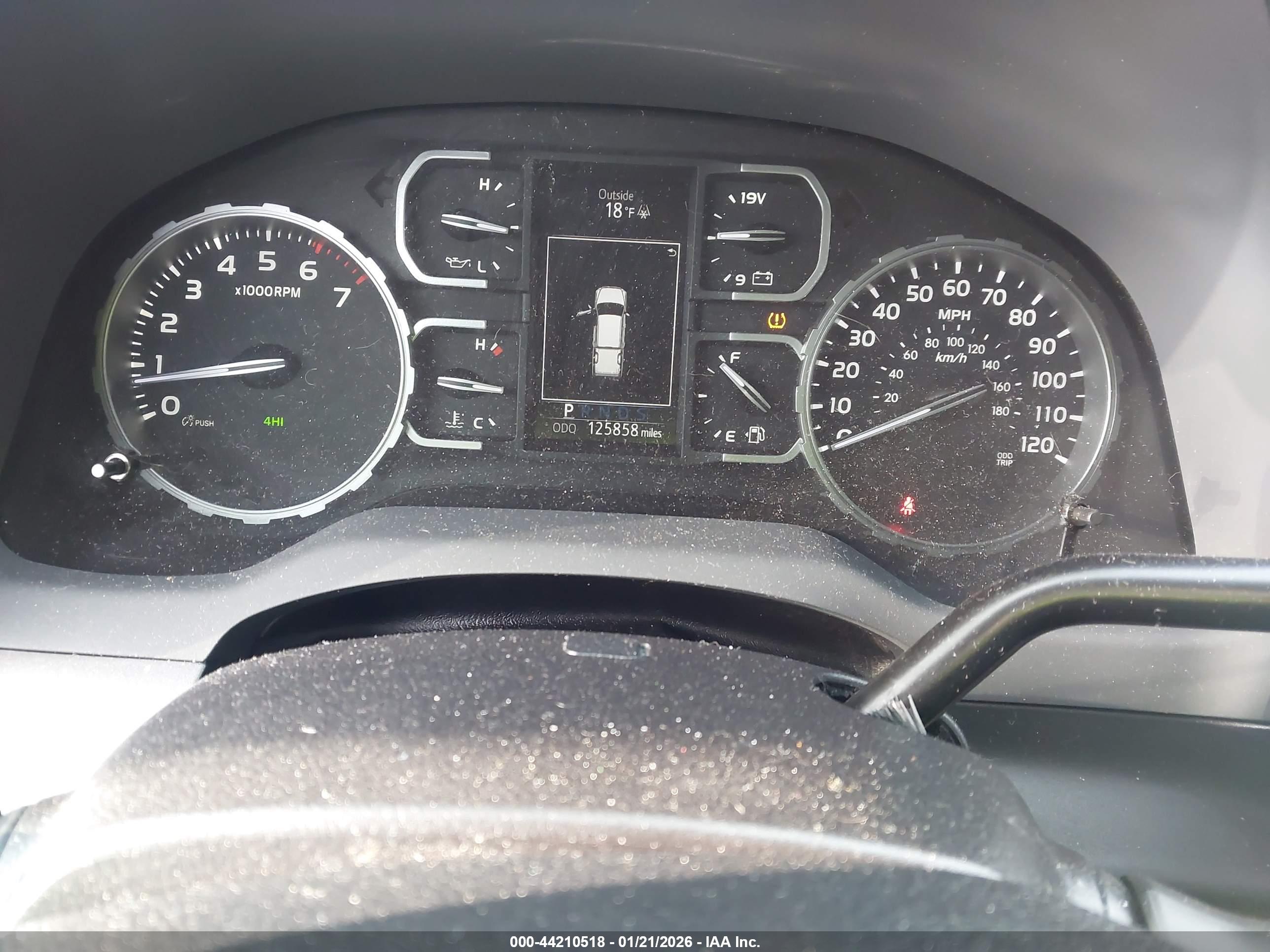 TOYOTA TUNDRA image 7
