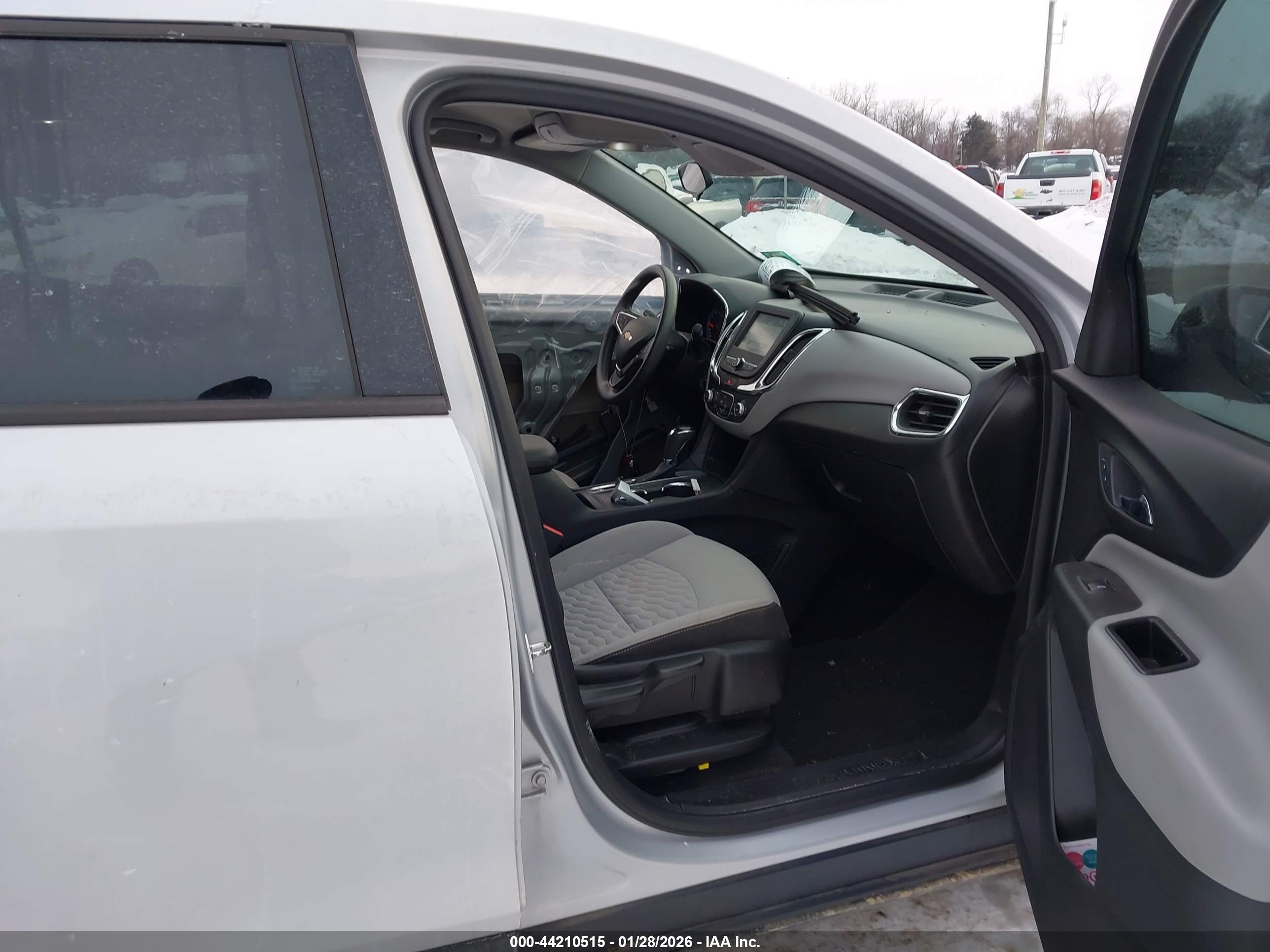 CHEVROLET EQUINOX image 5
