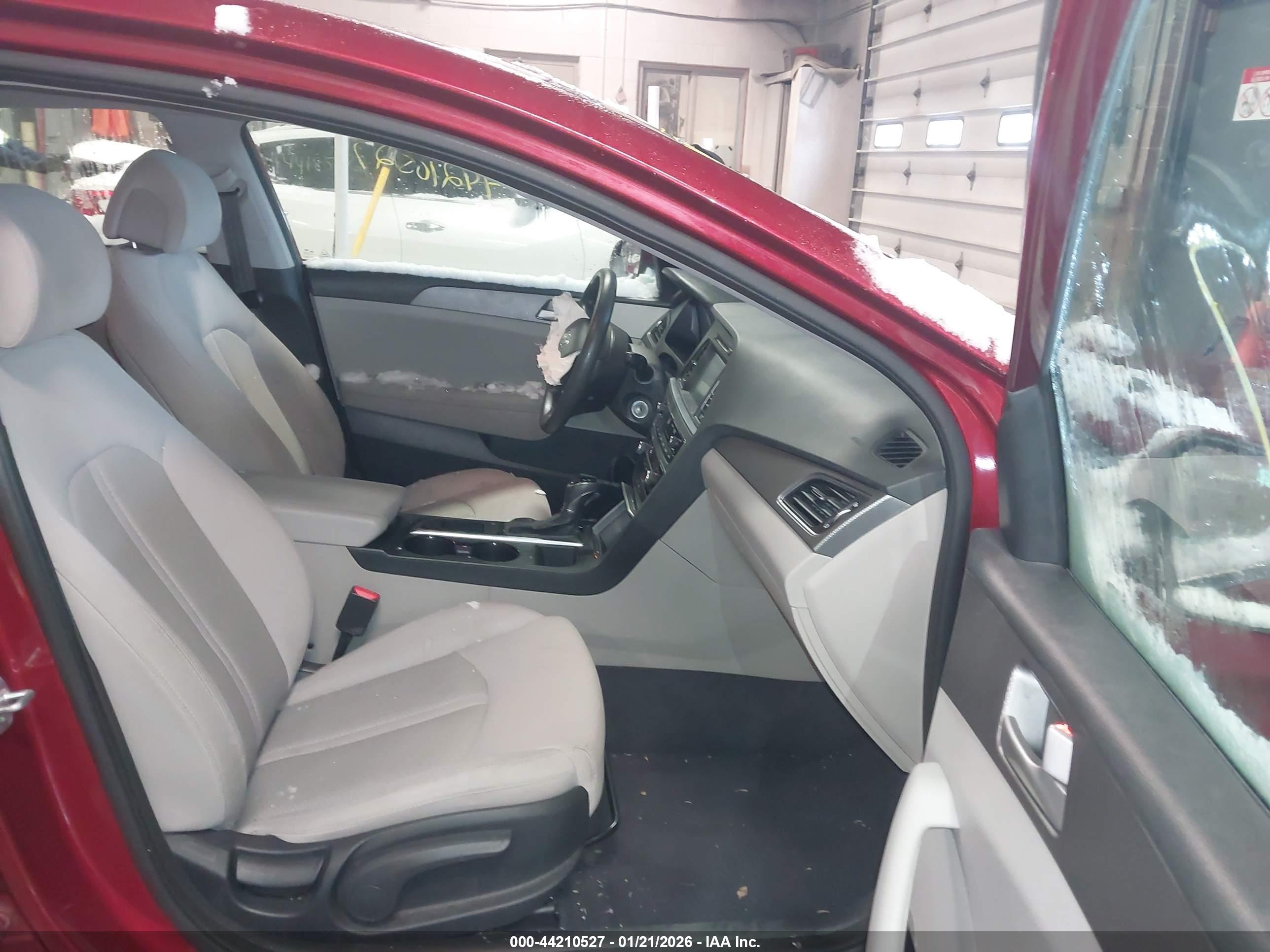 HYUNDAI SONATA image 5