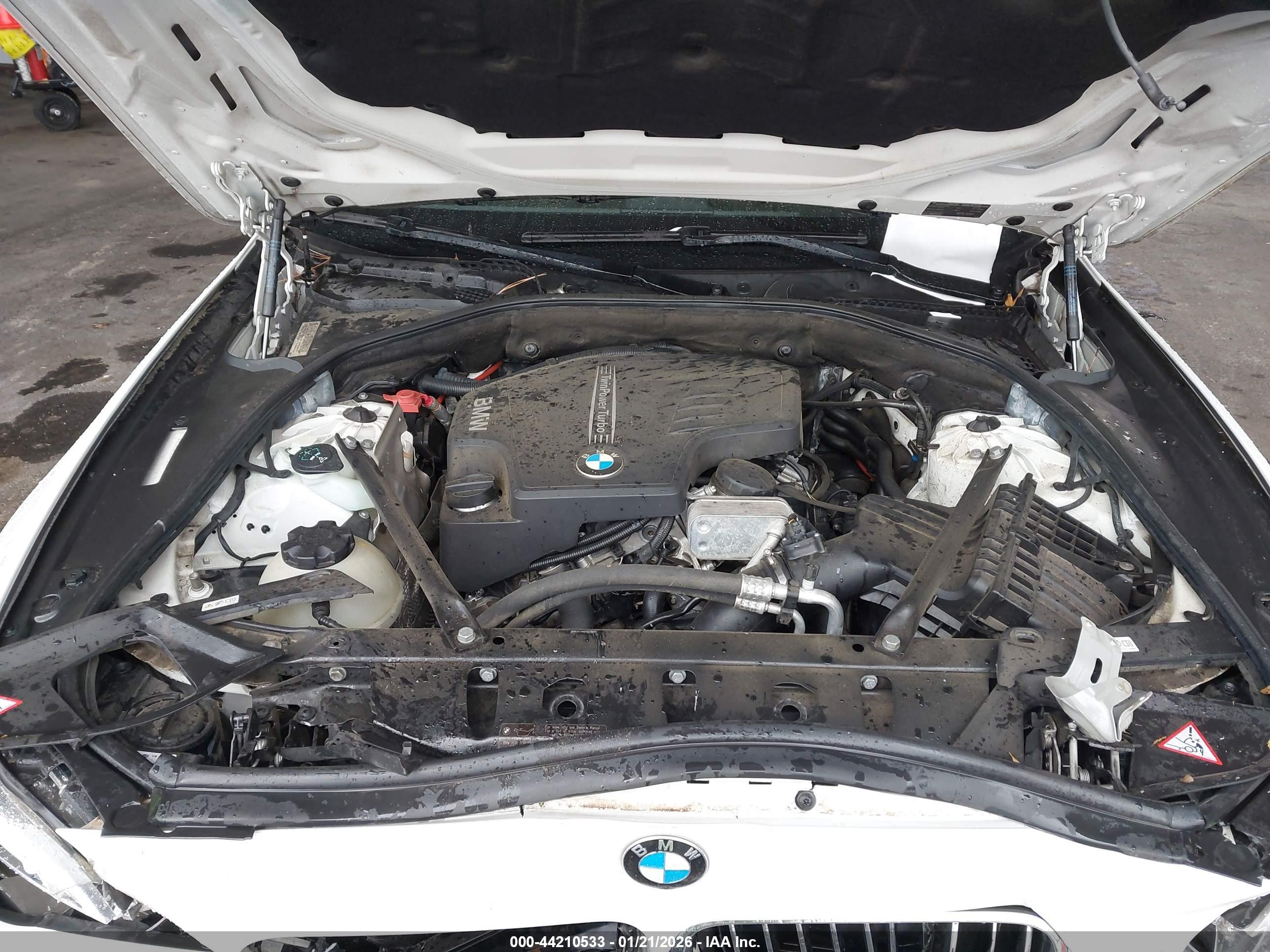 BMW 528I image 10