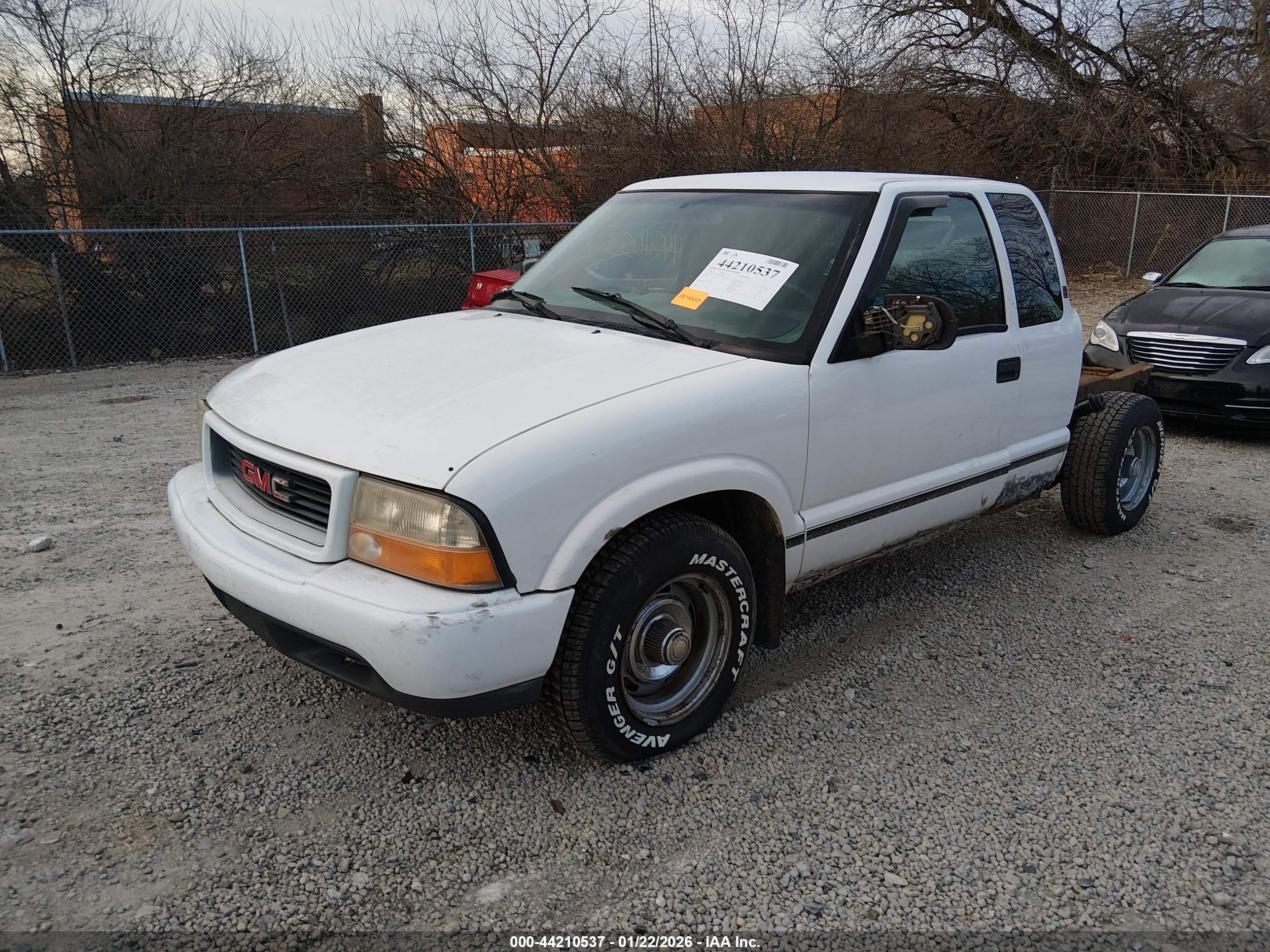 GMC SONOMA image 2