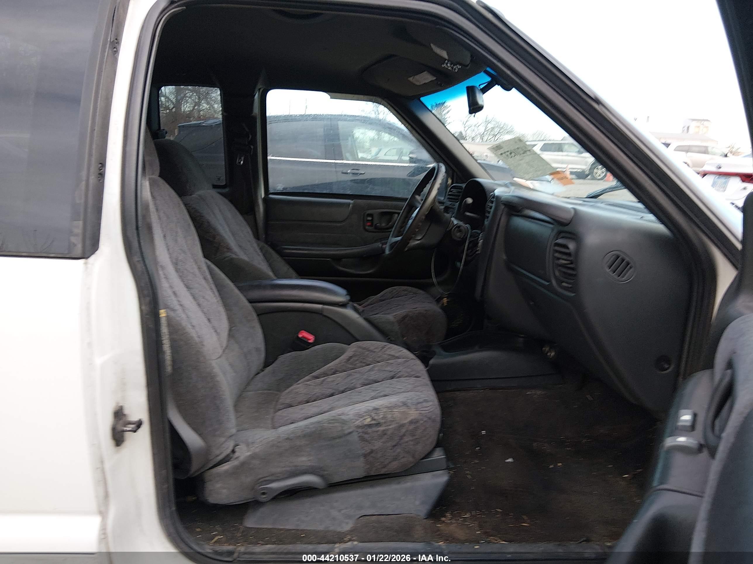 GMC SONOMA image 5