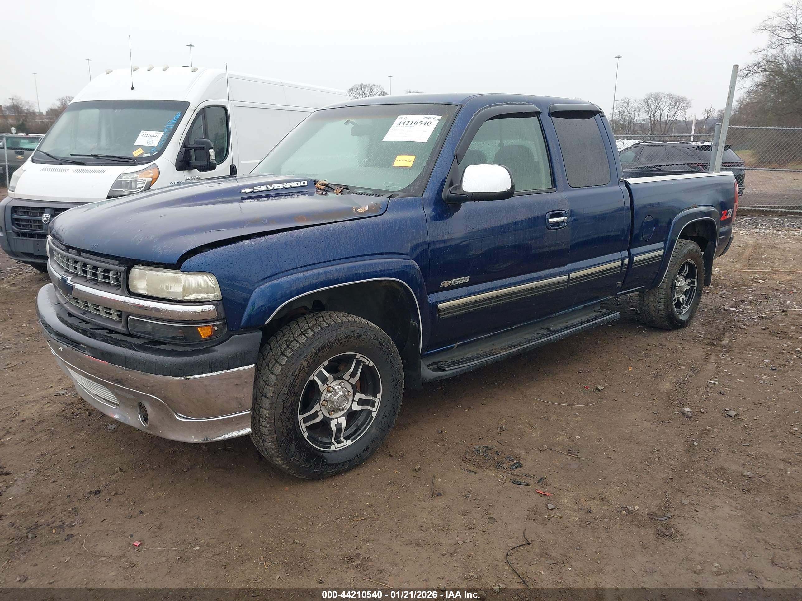 CHEVROLET SILVERADO image 2