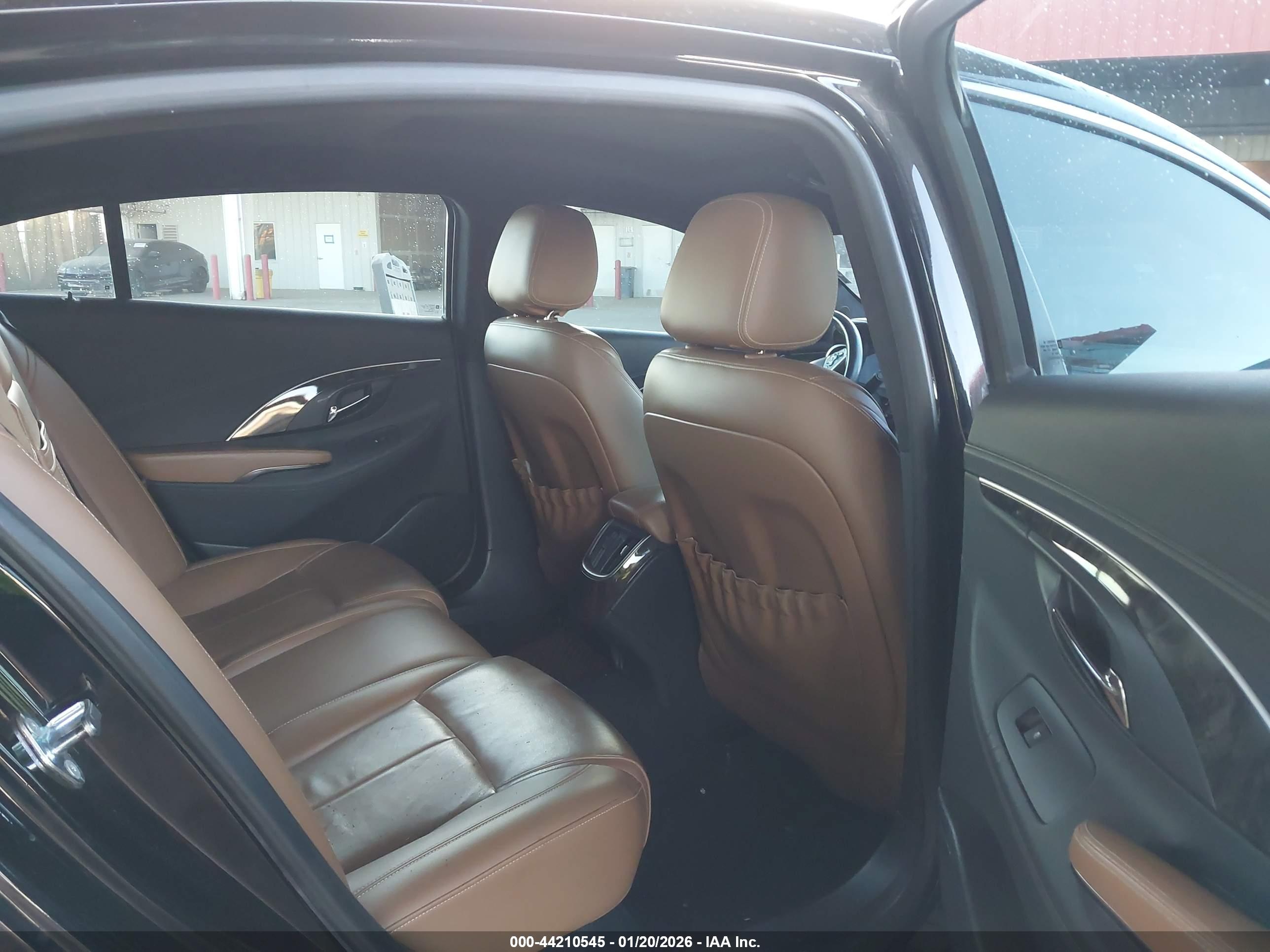 BUICK LACROSSE image 8
