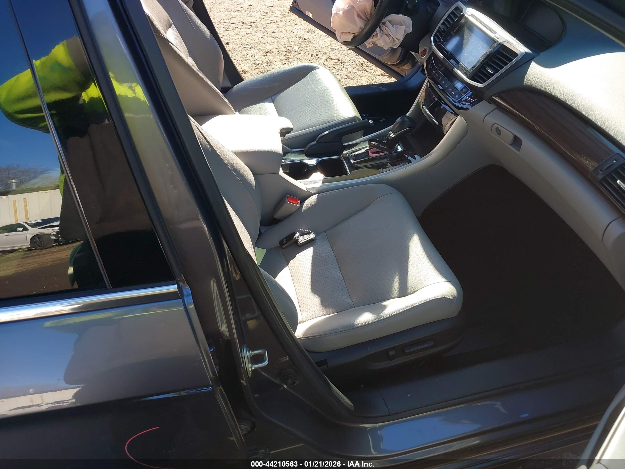 HONDA ACCORD image 5
