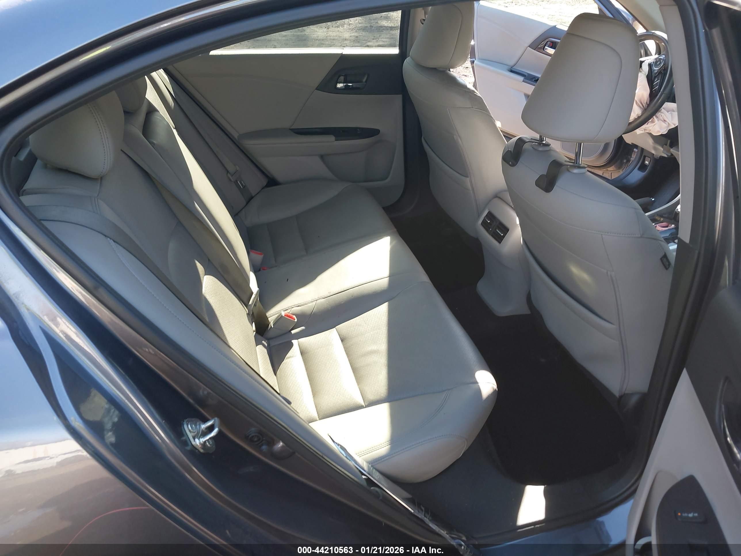 HONDA ACCORD image 8