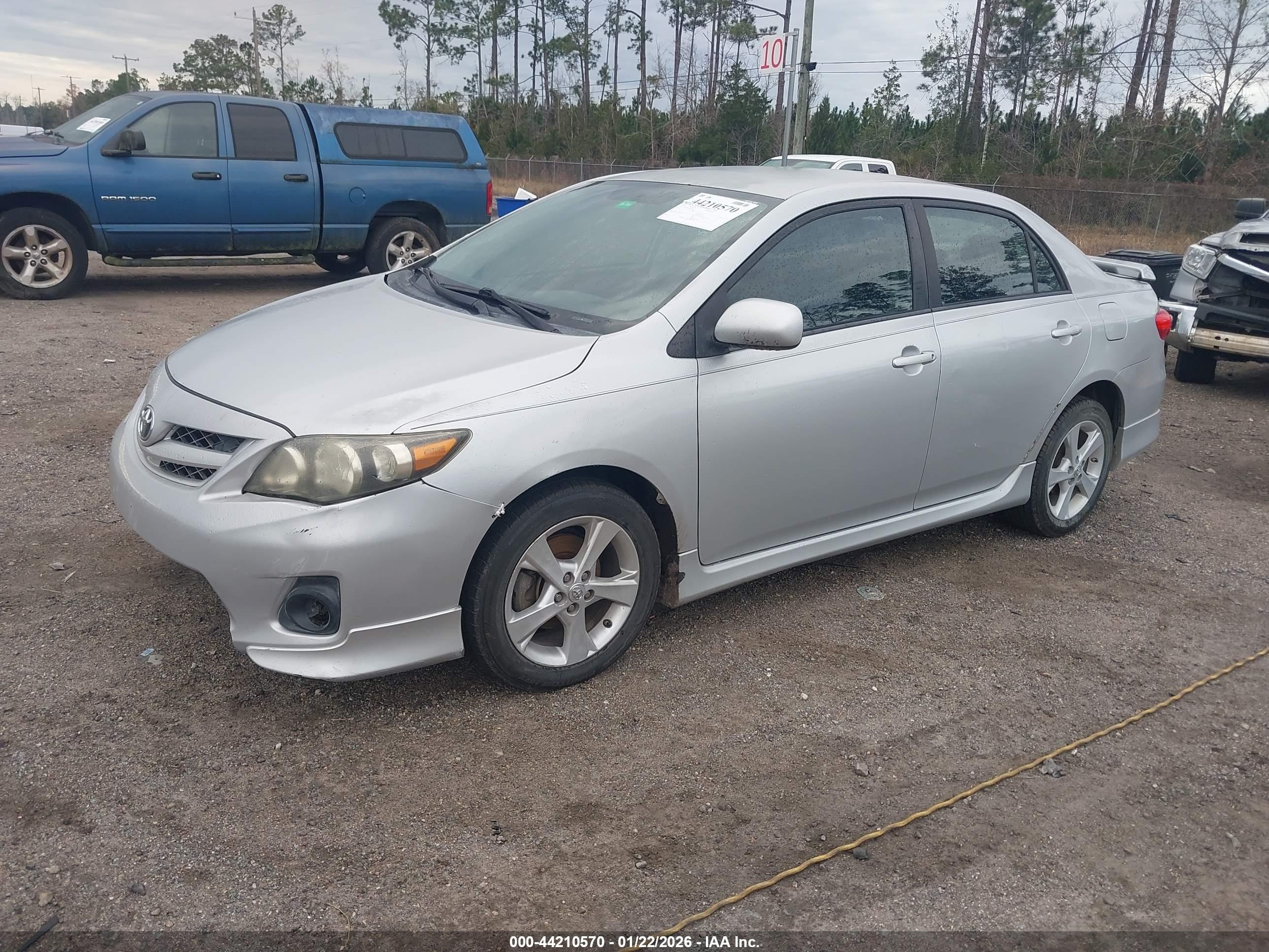 TOYOTA COROLLA image 2
