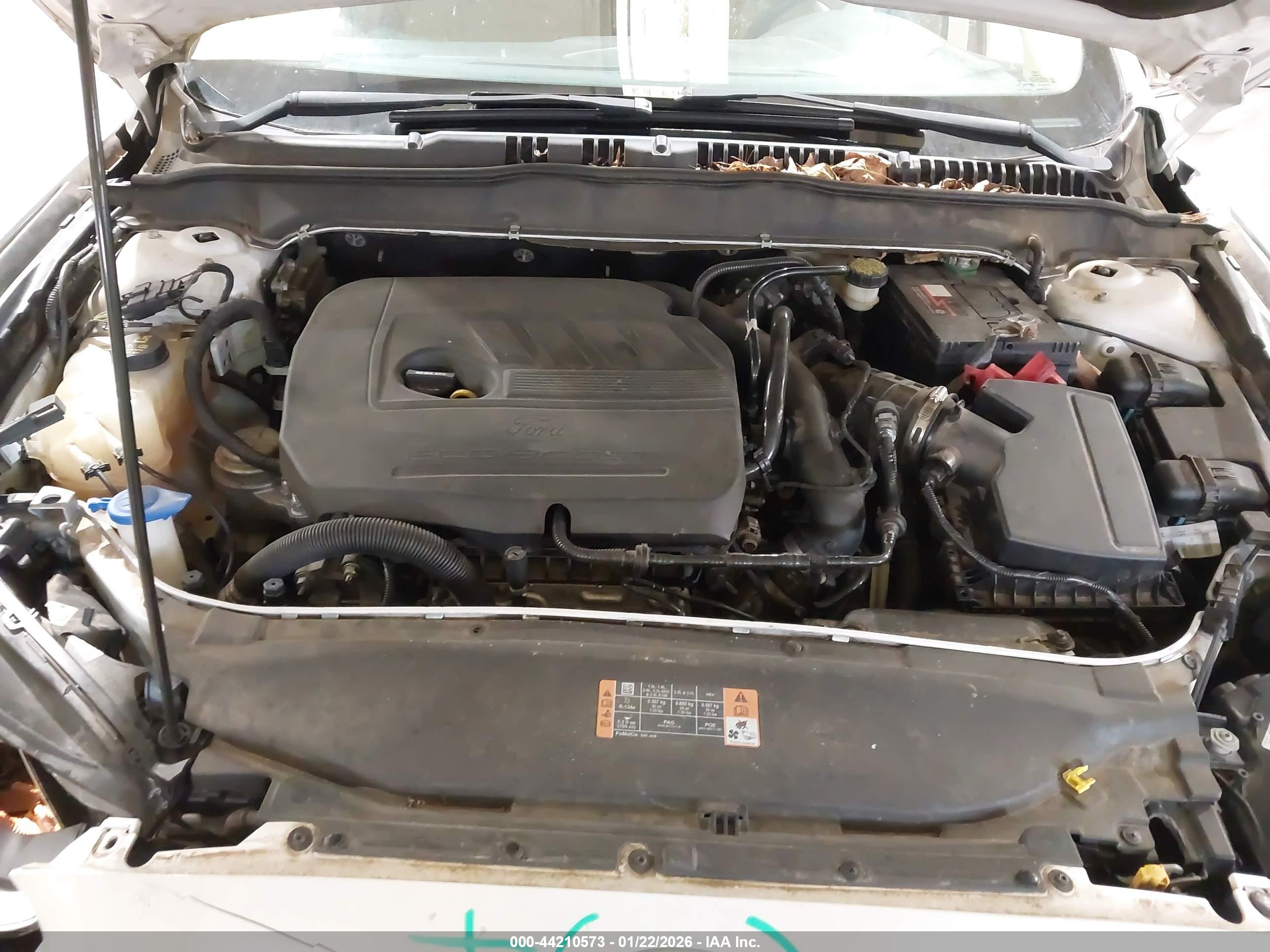 FORD FUSION image 10