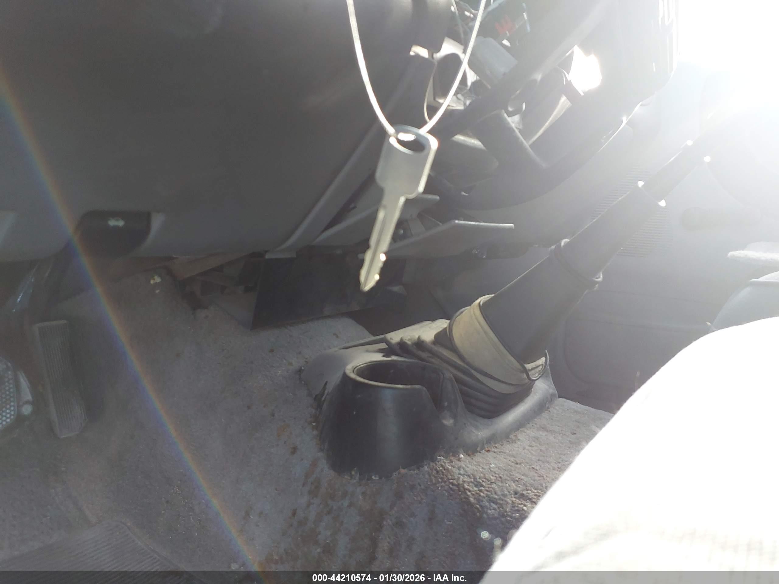 MAZDA B2300 image 11