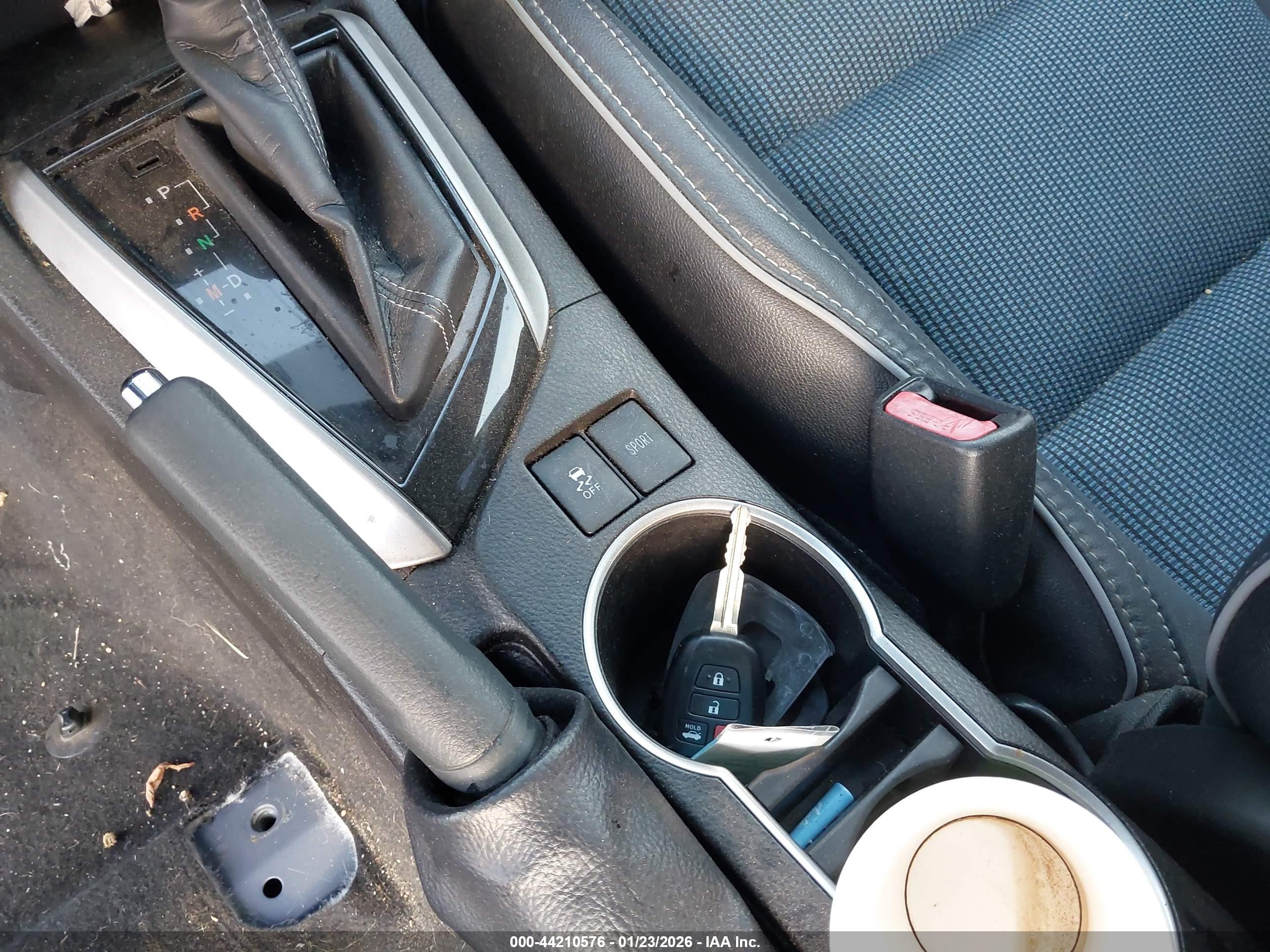 TOYOTA COROLLA image 11