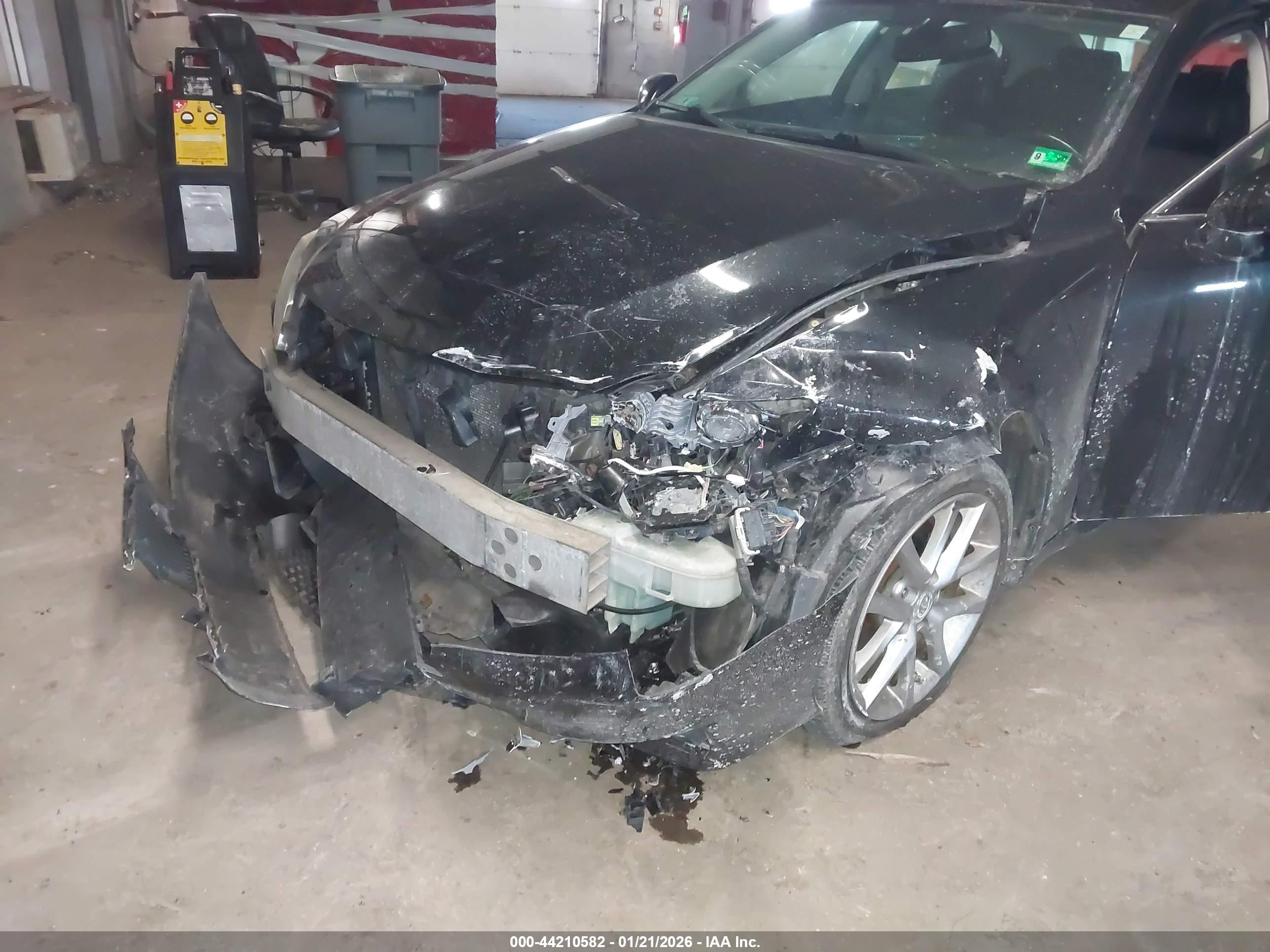 LEXUS IS image 6