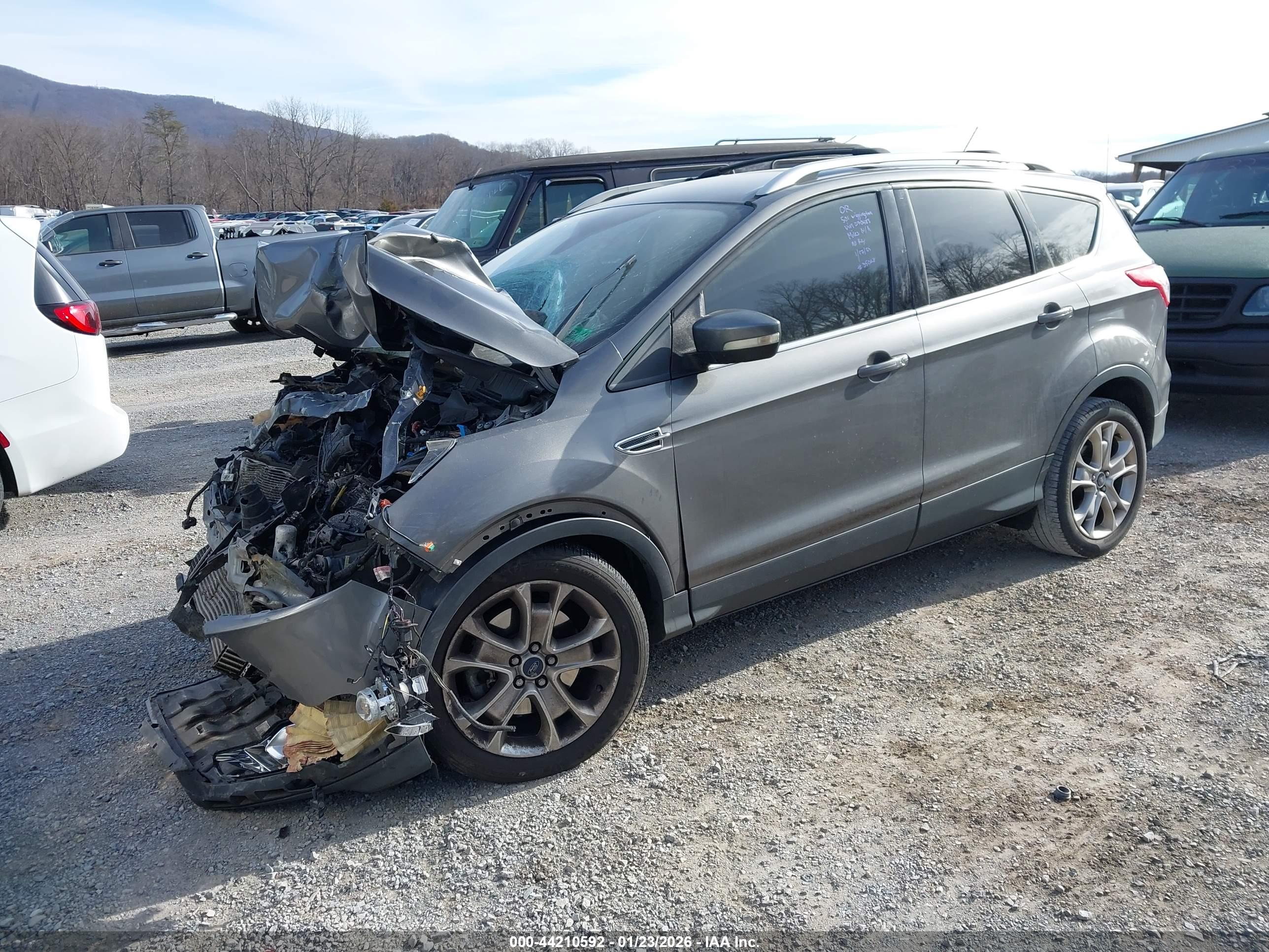 FORD ESCAPE image 2