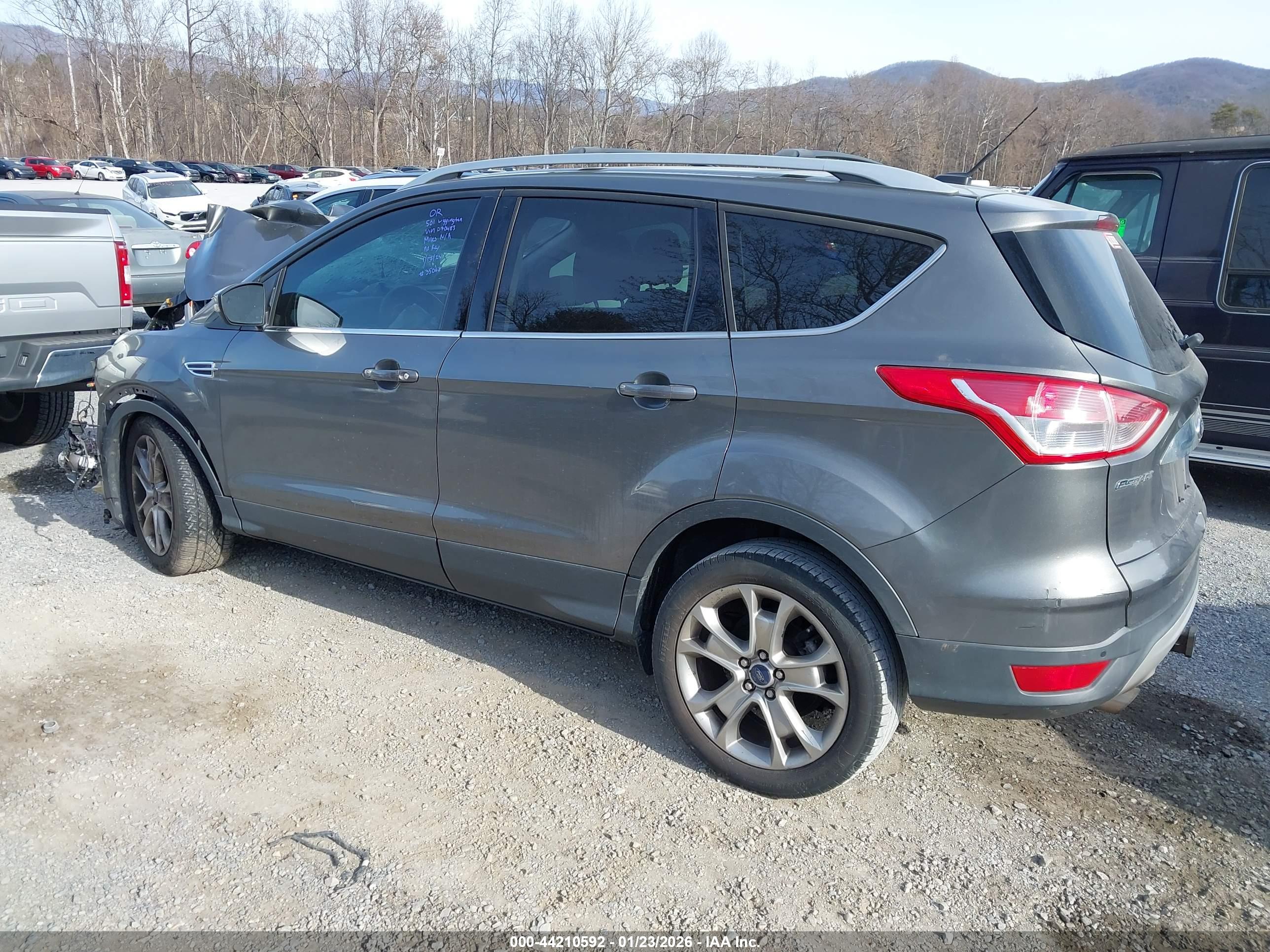 FORD ESCAPE image 3