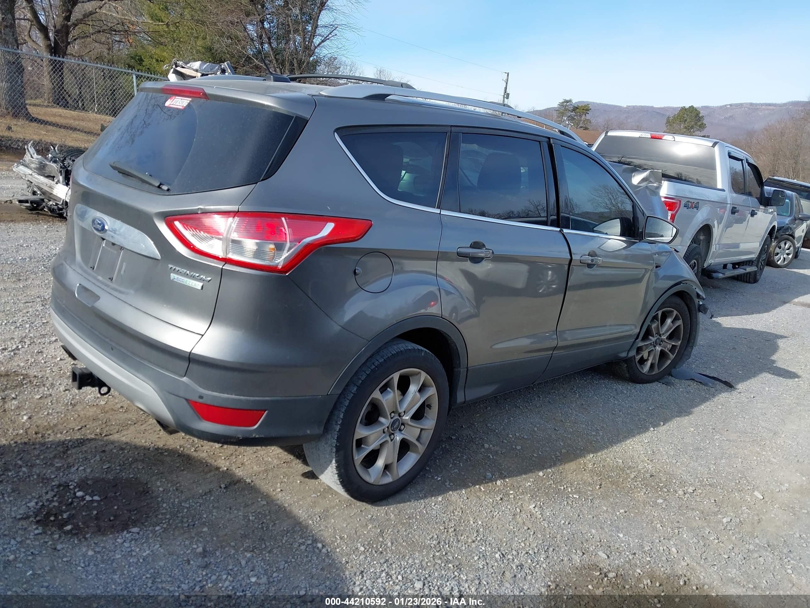 FORD ESCAPE image 4