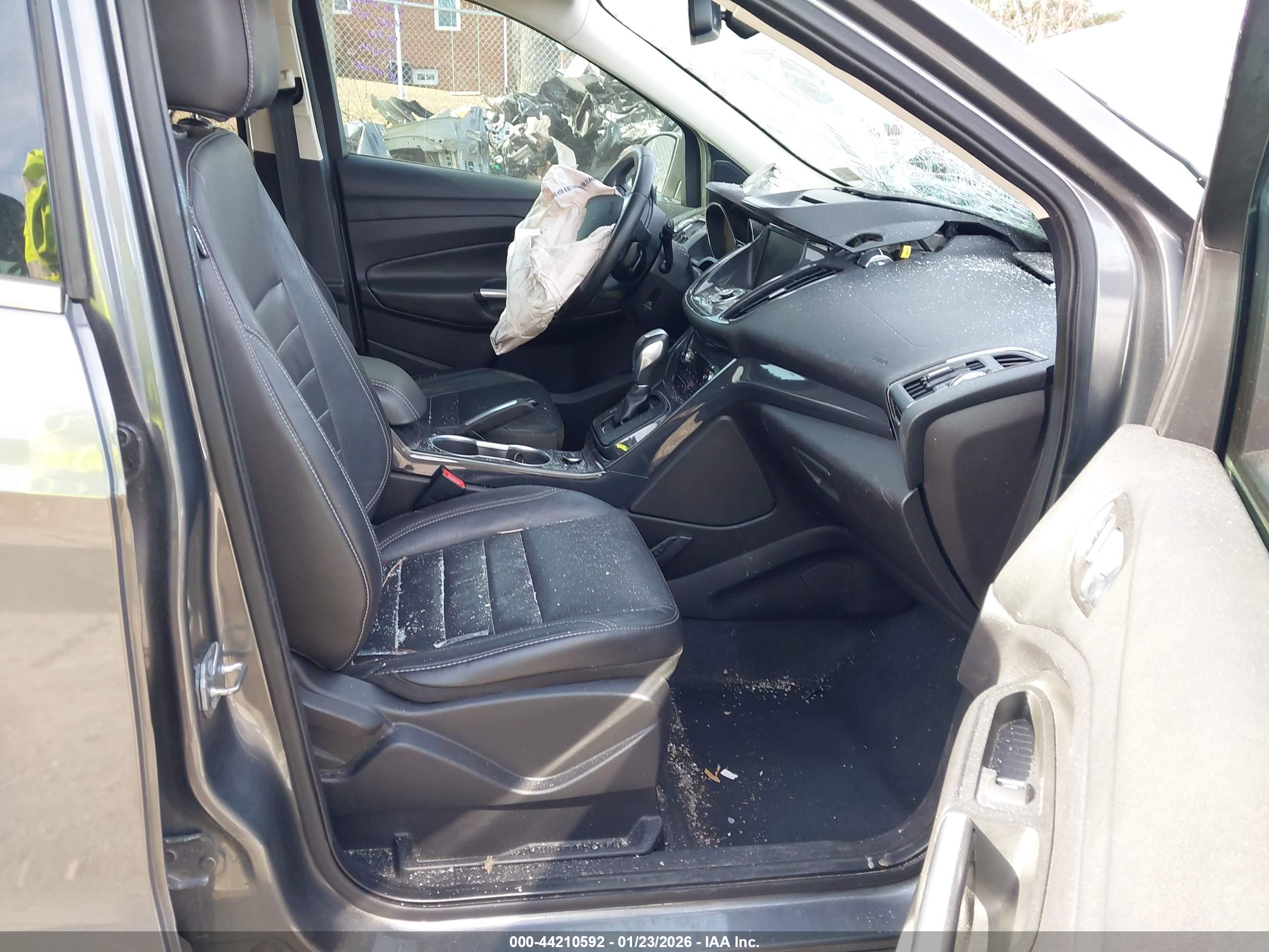 FORD ESCAPE image 5