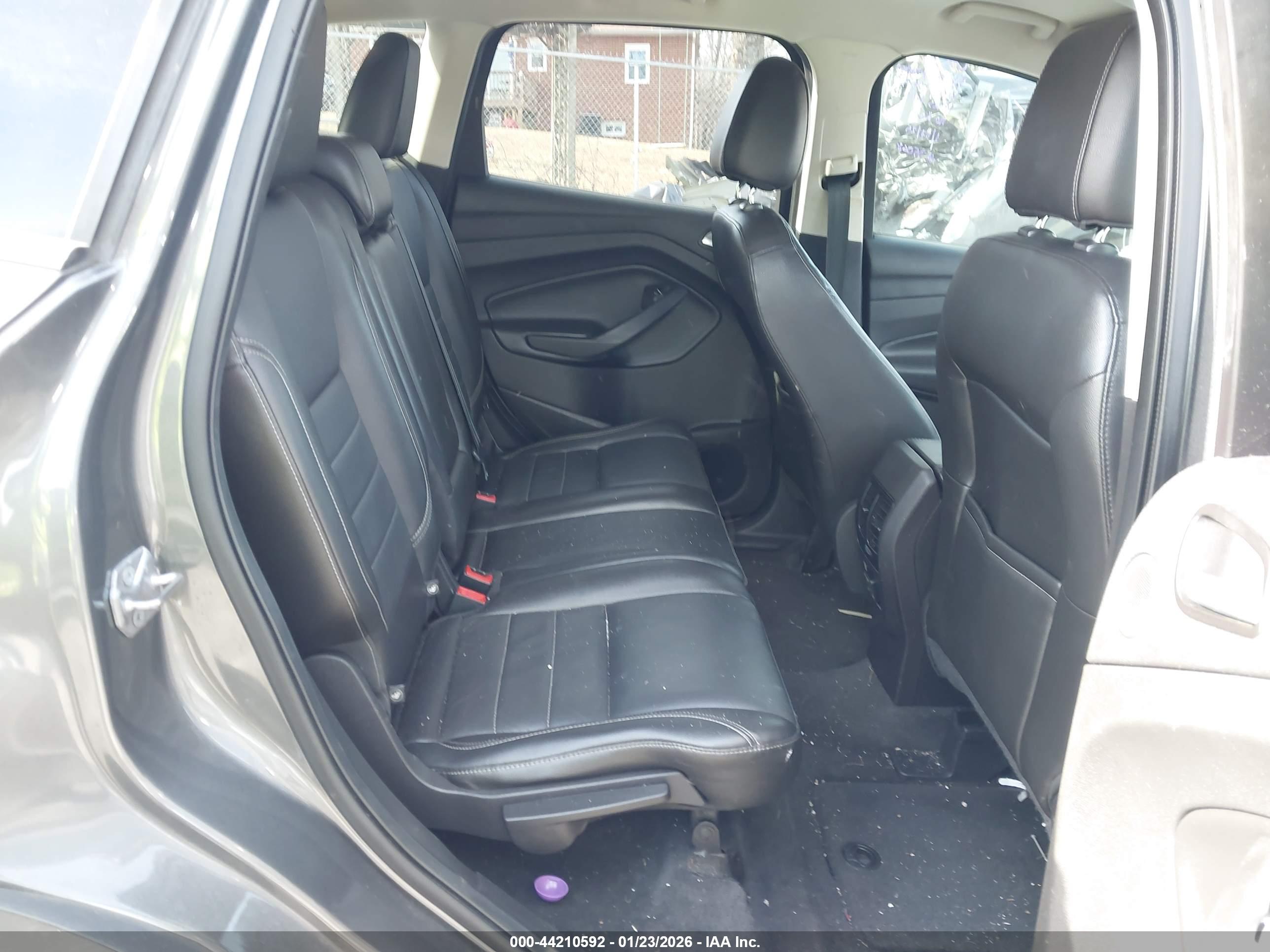FORD ESCAPE image 8